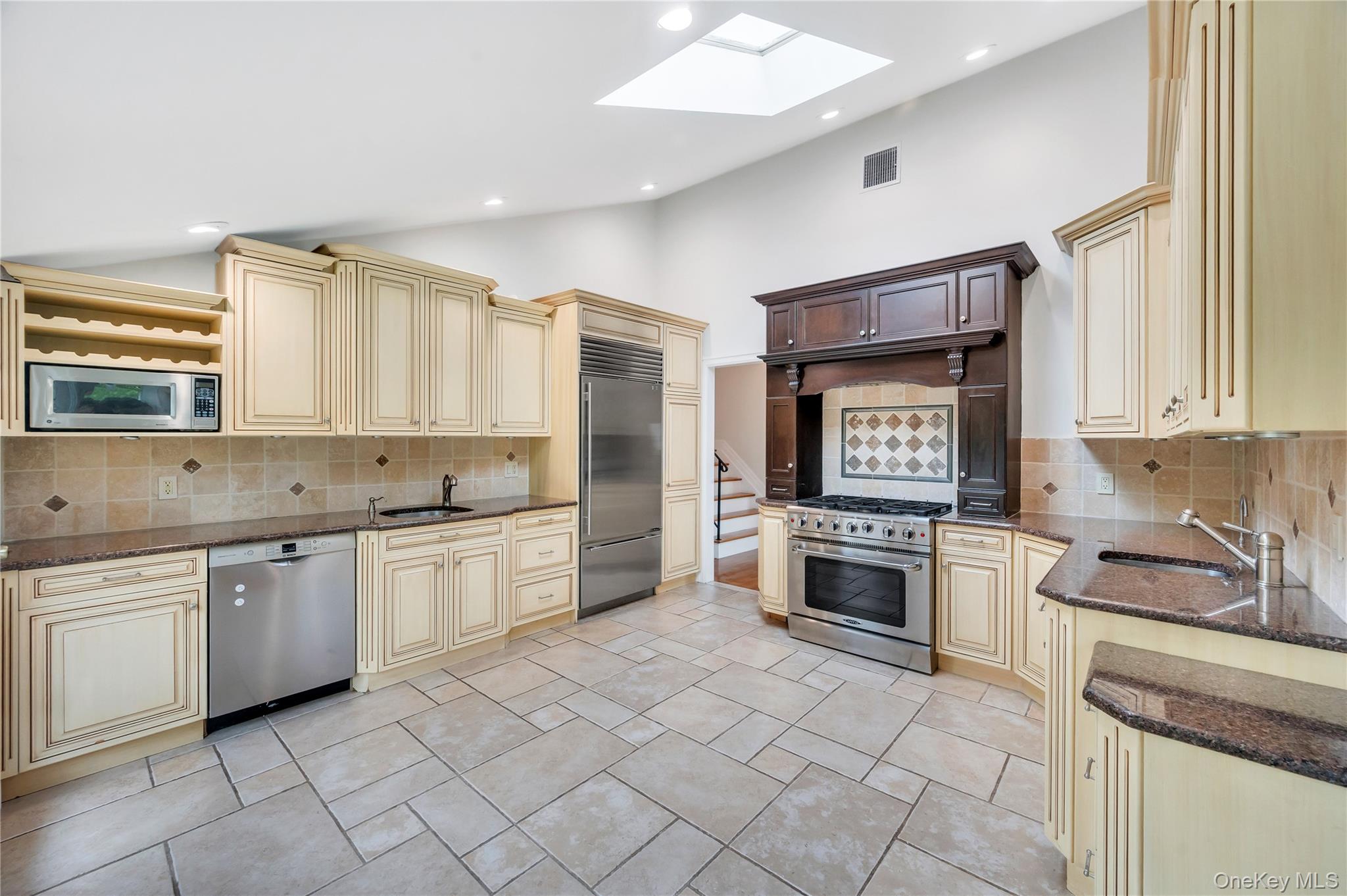 61 Riviera Drive S, Massapequa, NY 11758