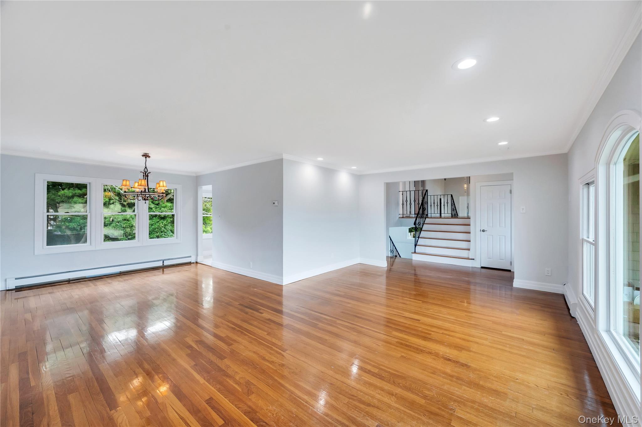 61 Riviera Drive S, Massapequa, NY 11758