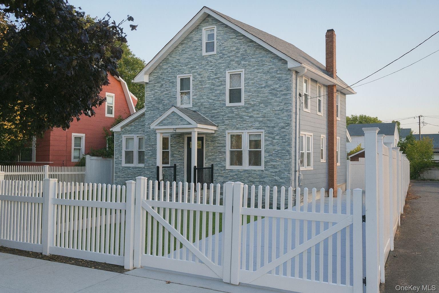 14 Parsons Drive, Hempstead, NY 11550