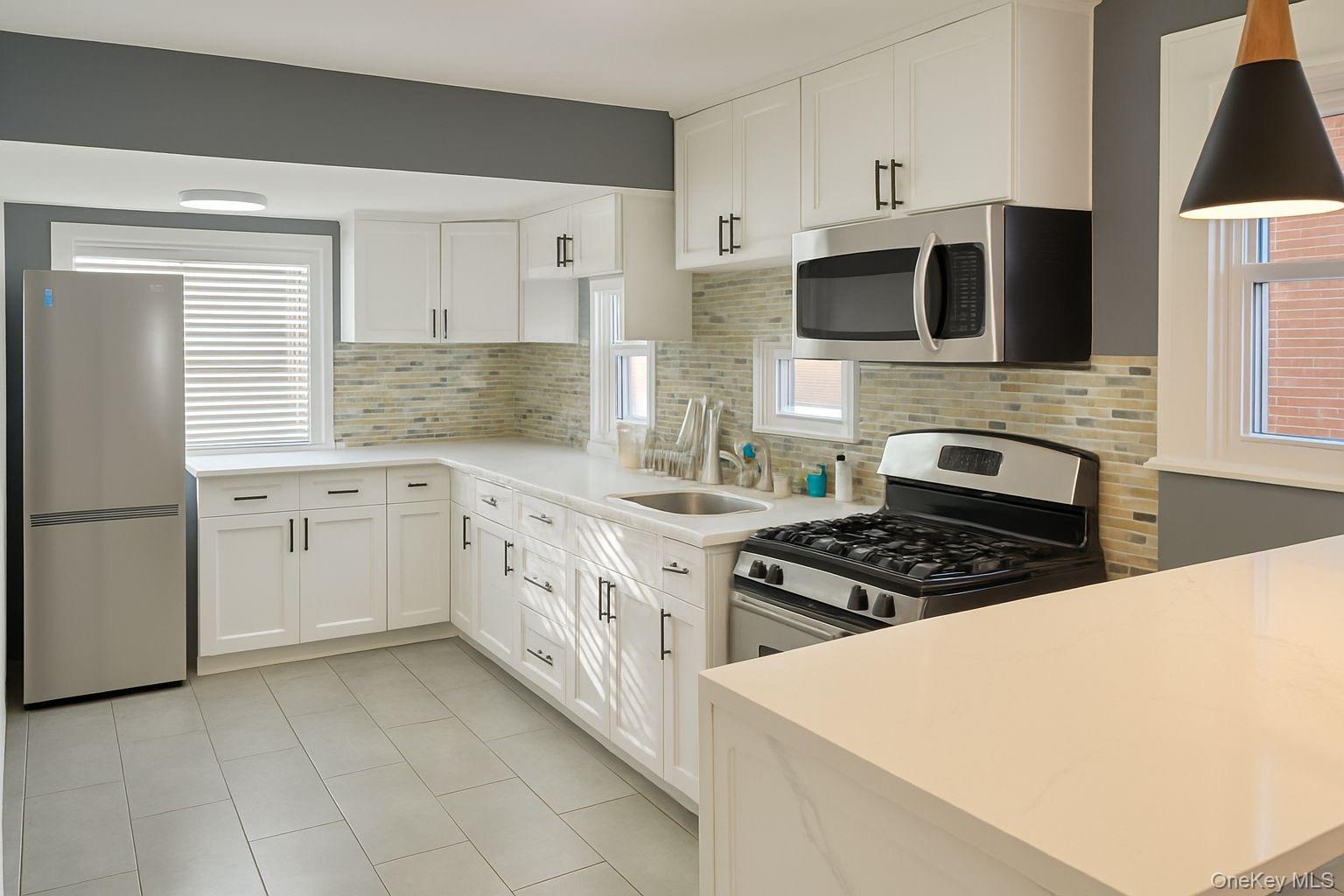 14 Parsons Drive, Hempstead, NY 11550