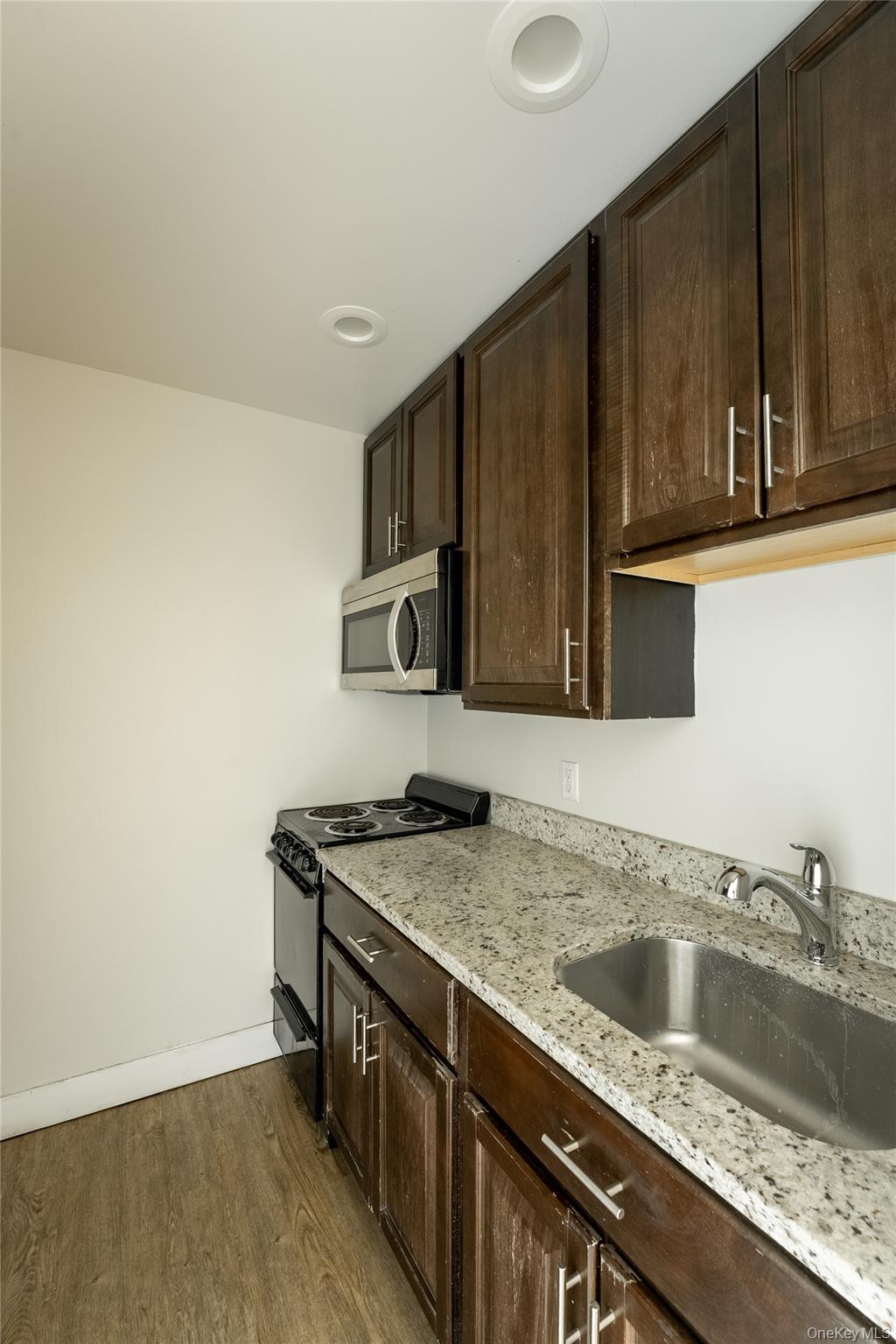 21 Main Street, Kingston, NY 12401