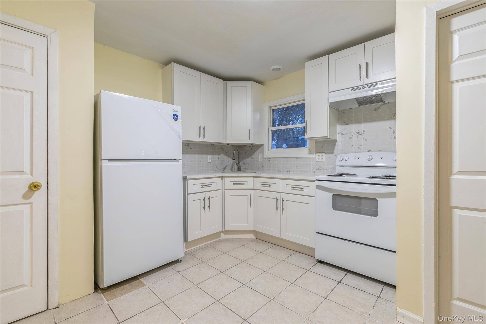 86 Stuyvesant Avenue, Mastic, NY 11950