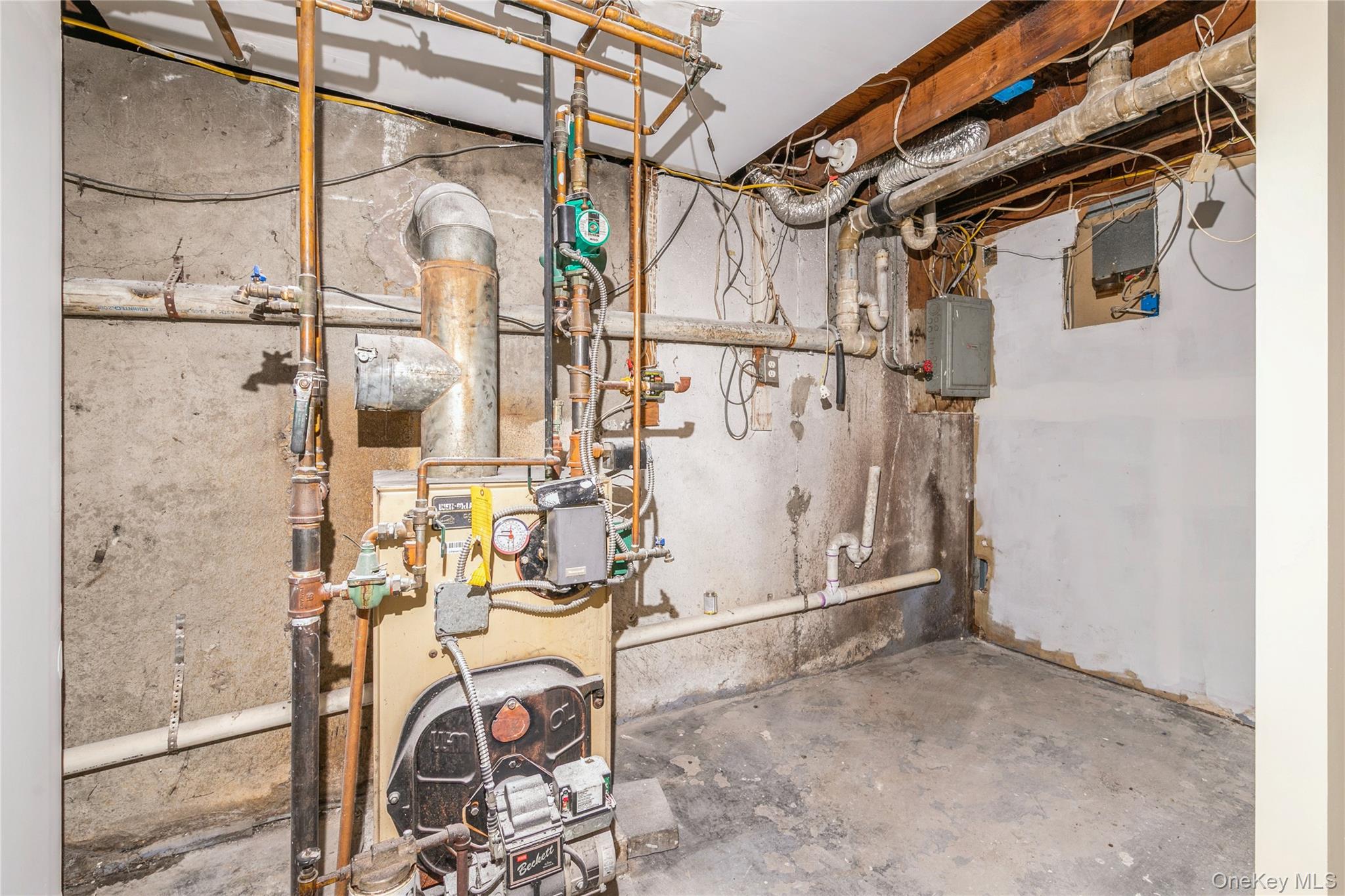 86 Stuyvesant Avenue, Mastic, NY 11950