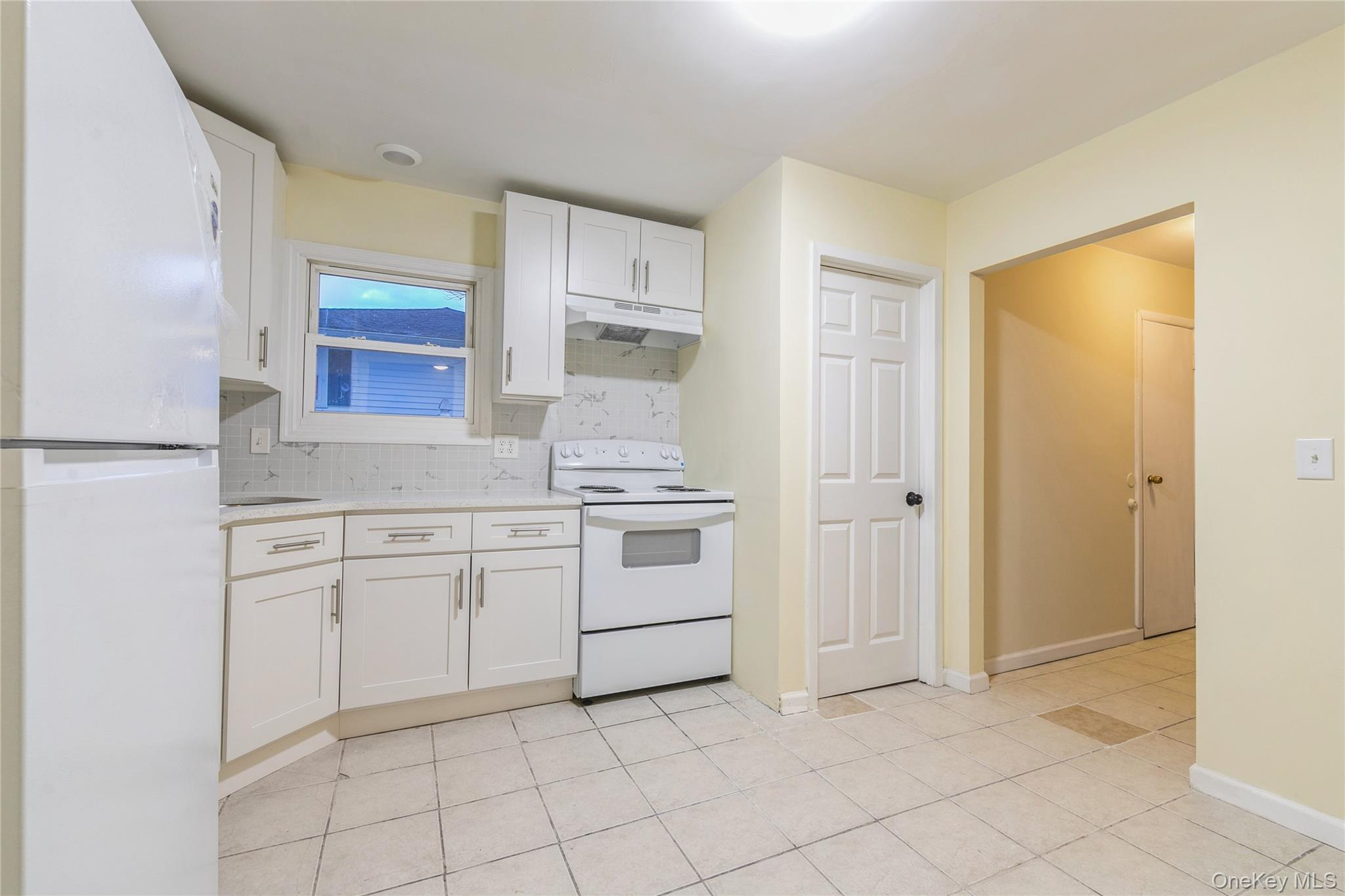 86 Stuyvesant Avenue, Mastic, NY 11950