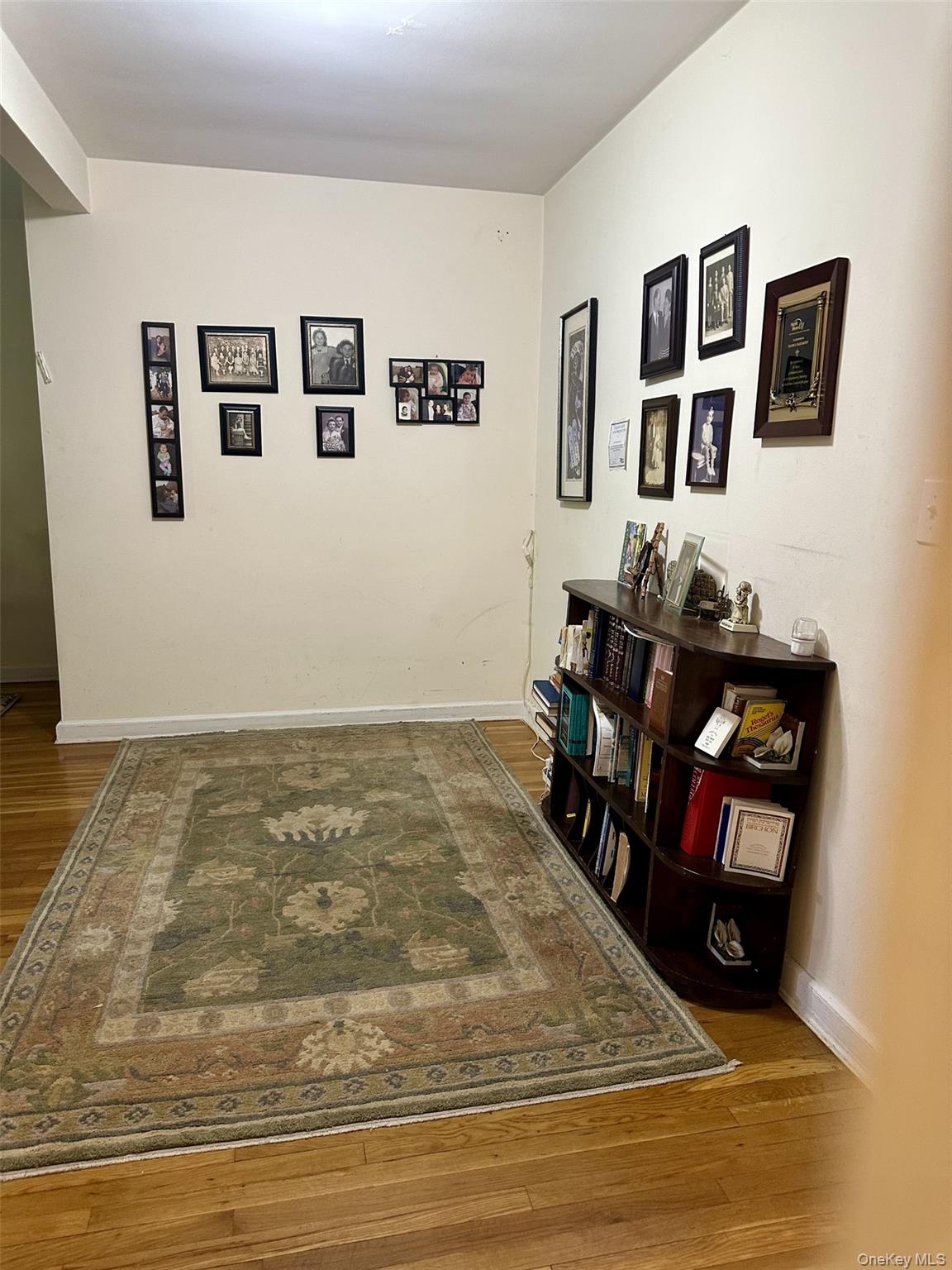 11 Wooleys Lane # 3A, Great Neck, NY 11021