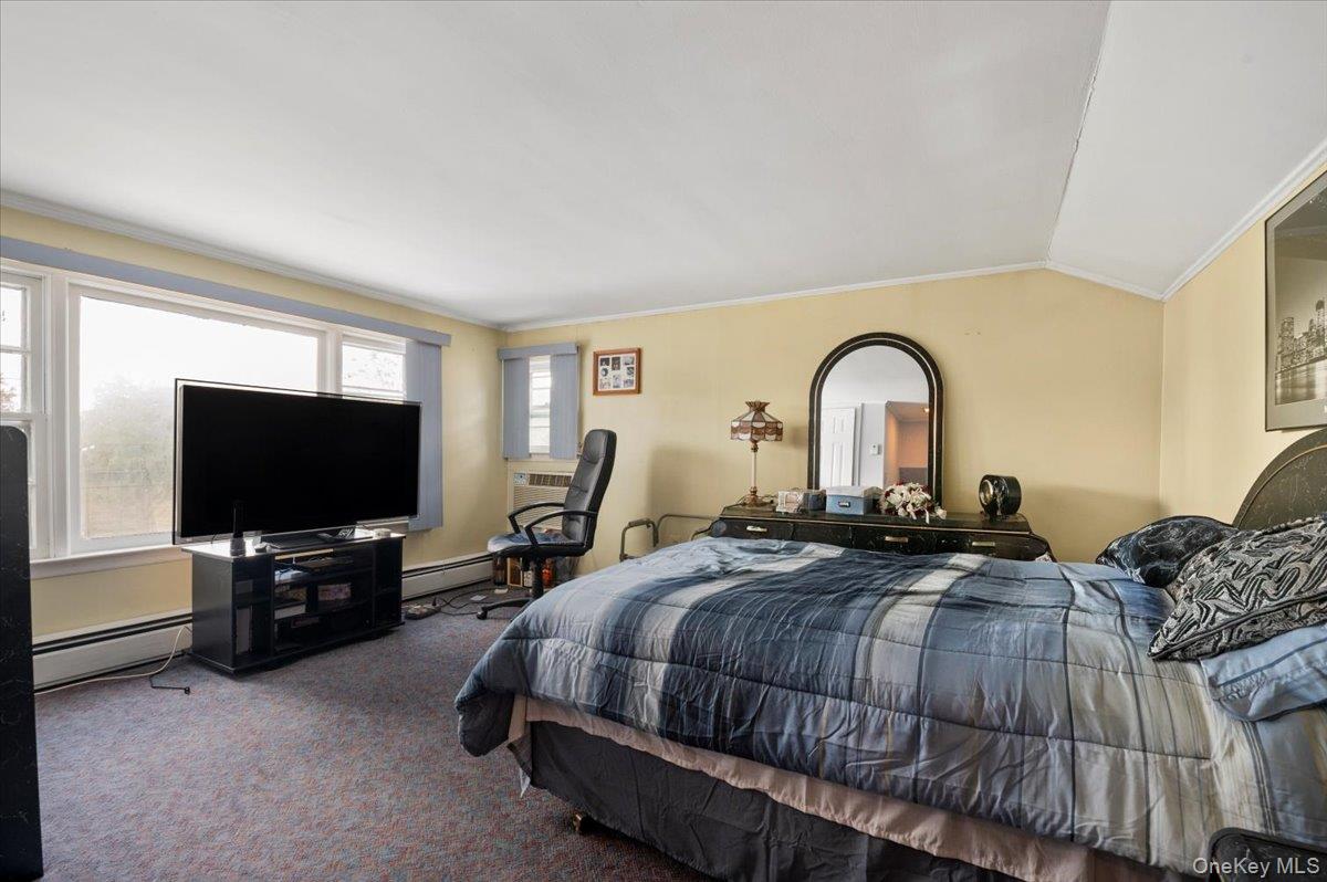 26 Bradford Lane, Bethpage, NY 11714