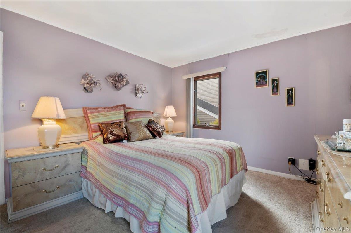 26 Bradford Lane, Bethpage, NY 11714