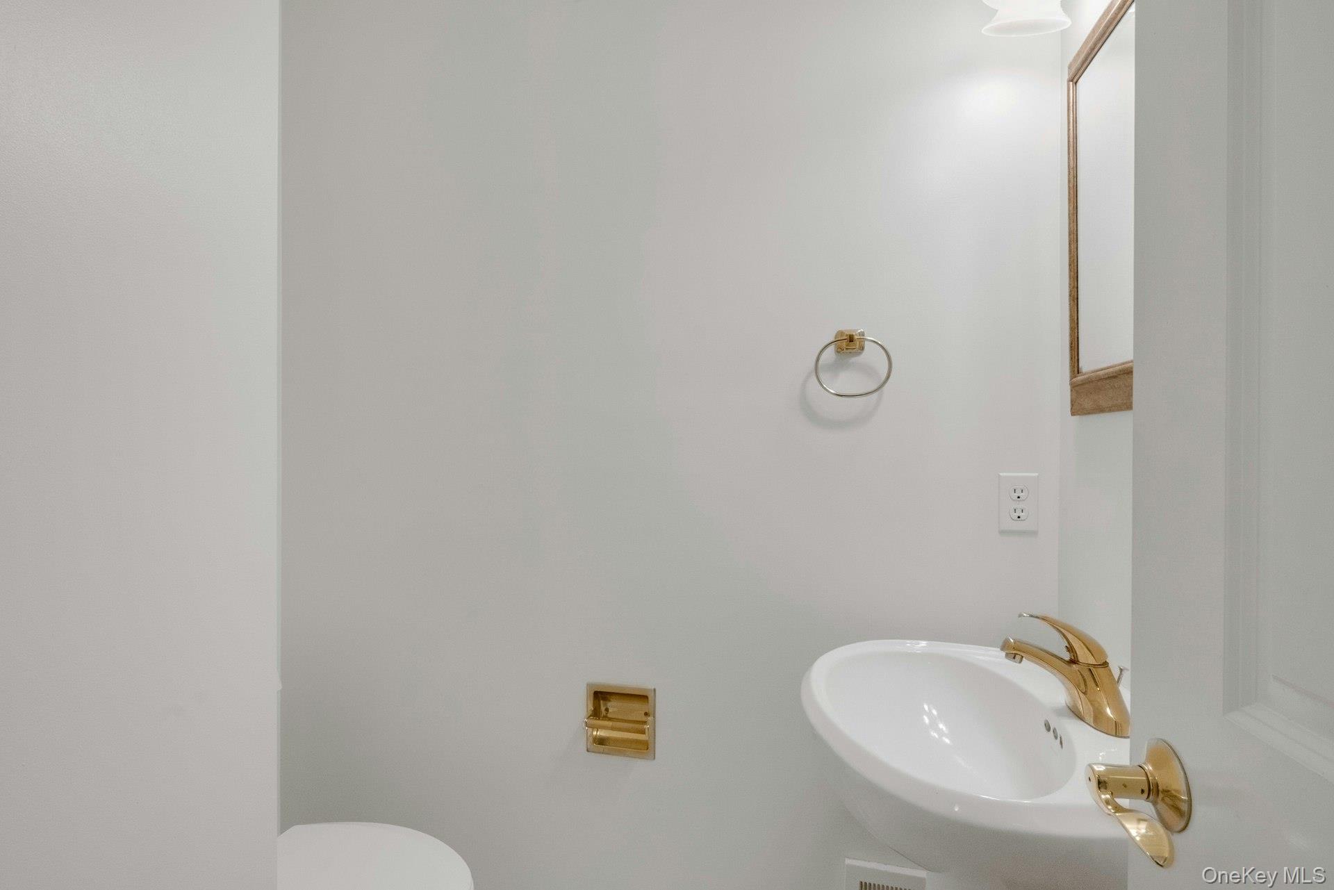 25 Glen Hill Lane, Tarrytown, NY 10591