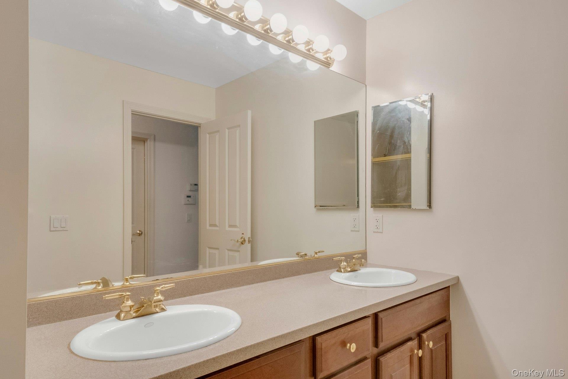 25 Glen Hill Lane, Tarrytown, NY 10591