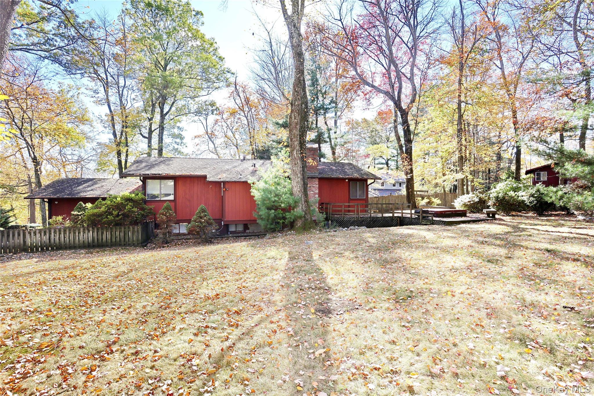 13 Lomond Avenue, Chestnut Ridge, NY 10977