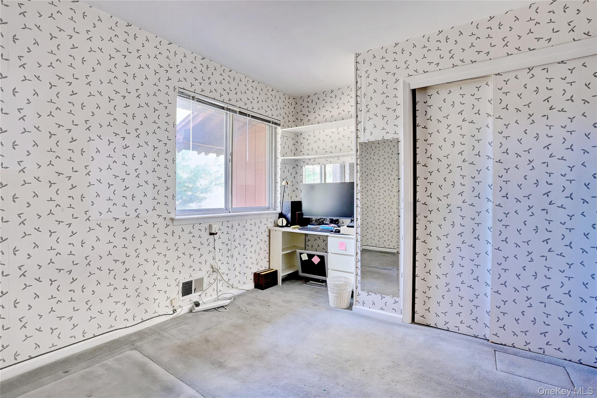 13 Lomond Avenue, Chestnut Ridge, NY 10977