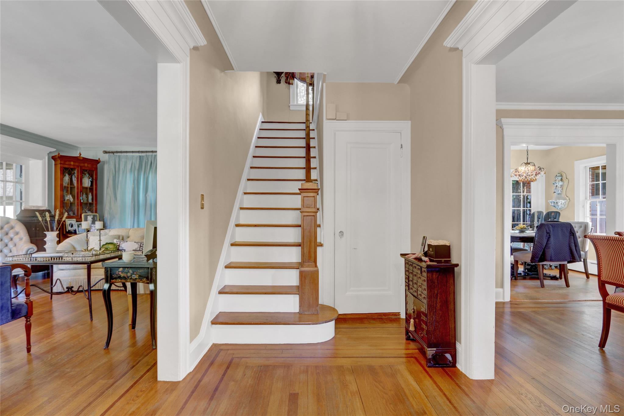 51-27 Browvale Lane, Little Neck, NY 11362