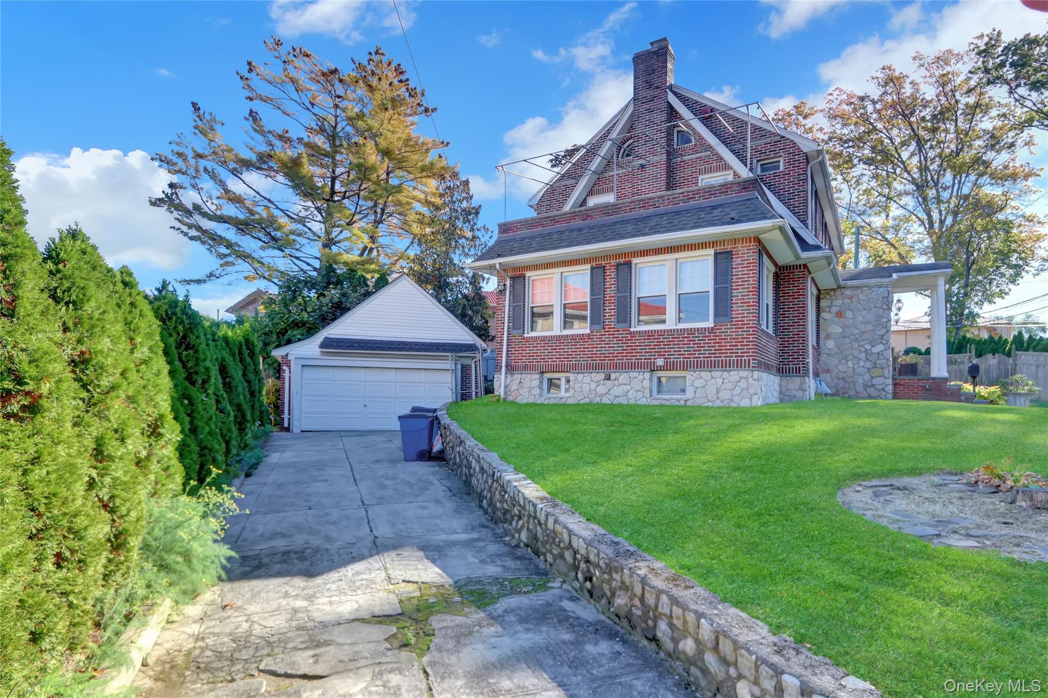 51-27 Browvale Lane, Little Neck, NY 11362