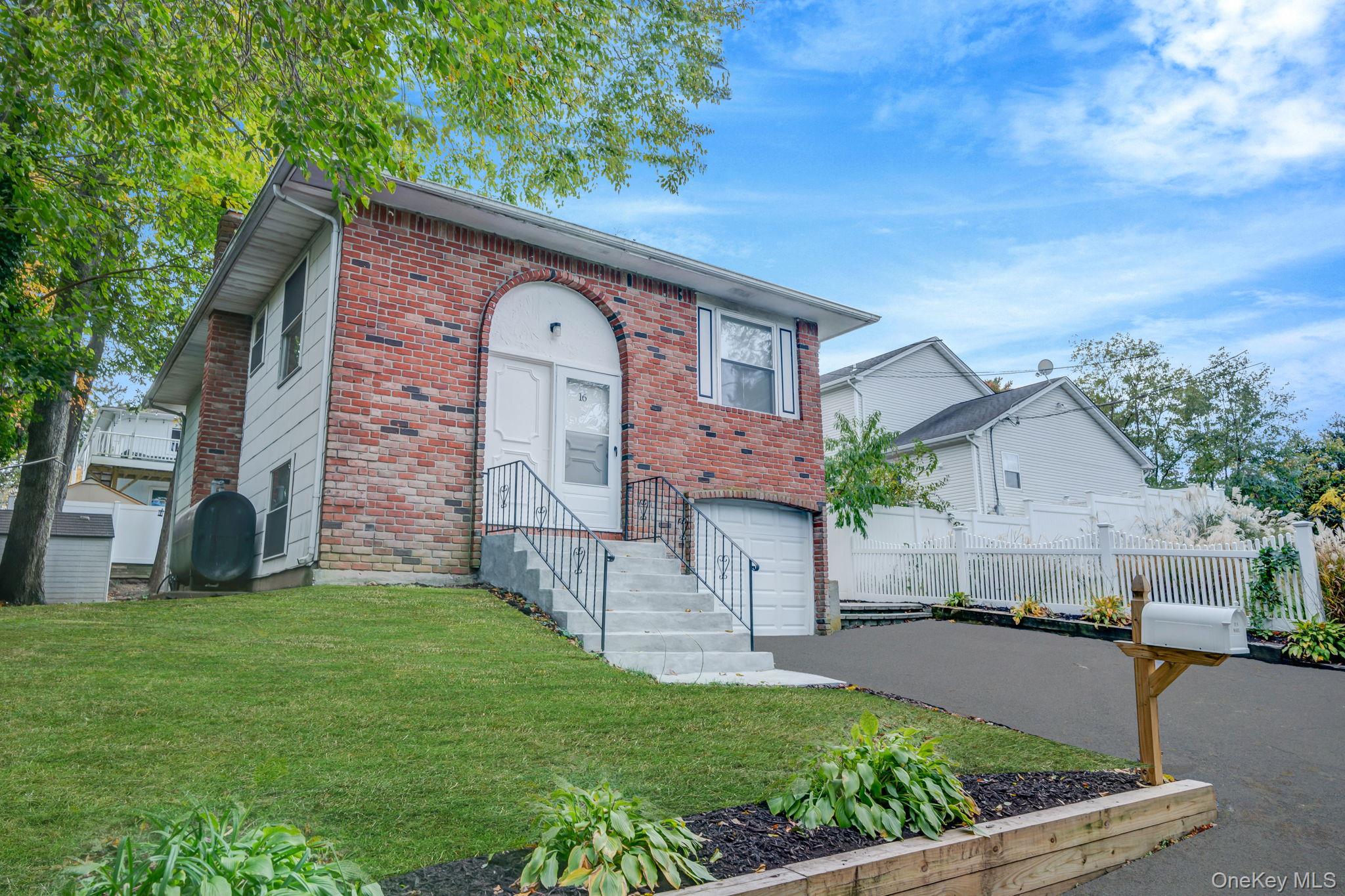 16 Birch Drive, Ronkonkoma, NY 11779