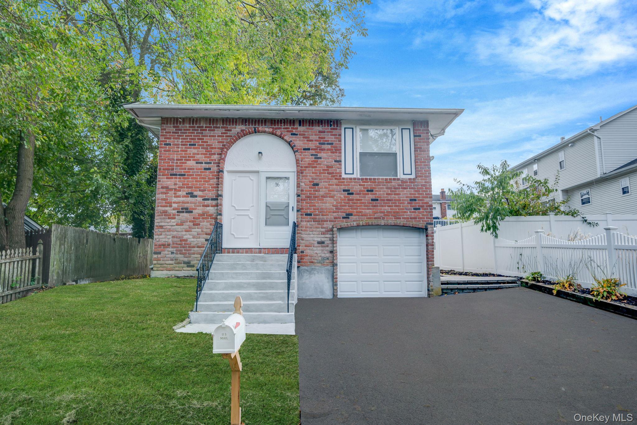 16 Birch Drive, Ronkonkoma, NY 11779