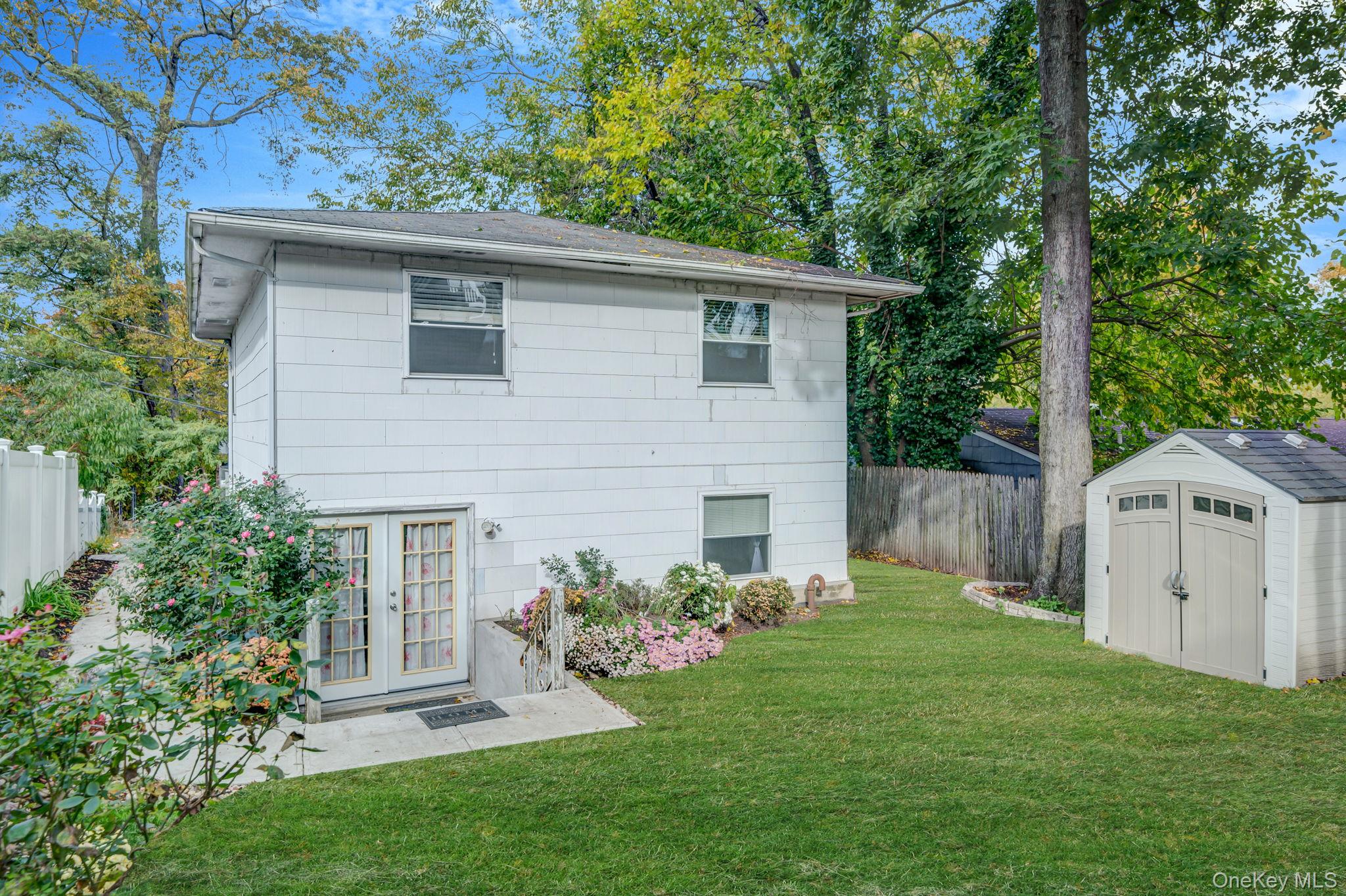 16 Birch Drive, Ronkonkoma, NY 11779