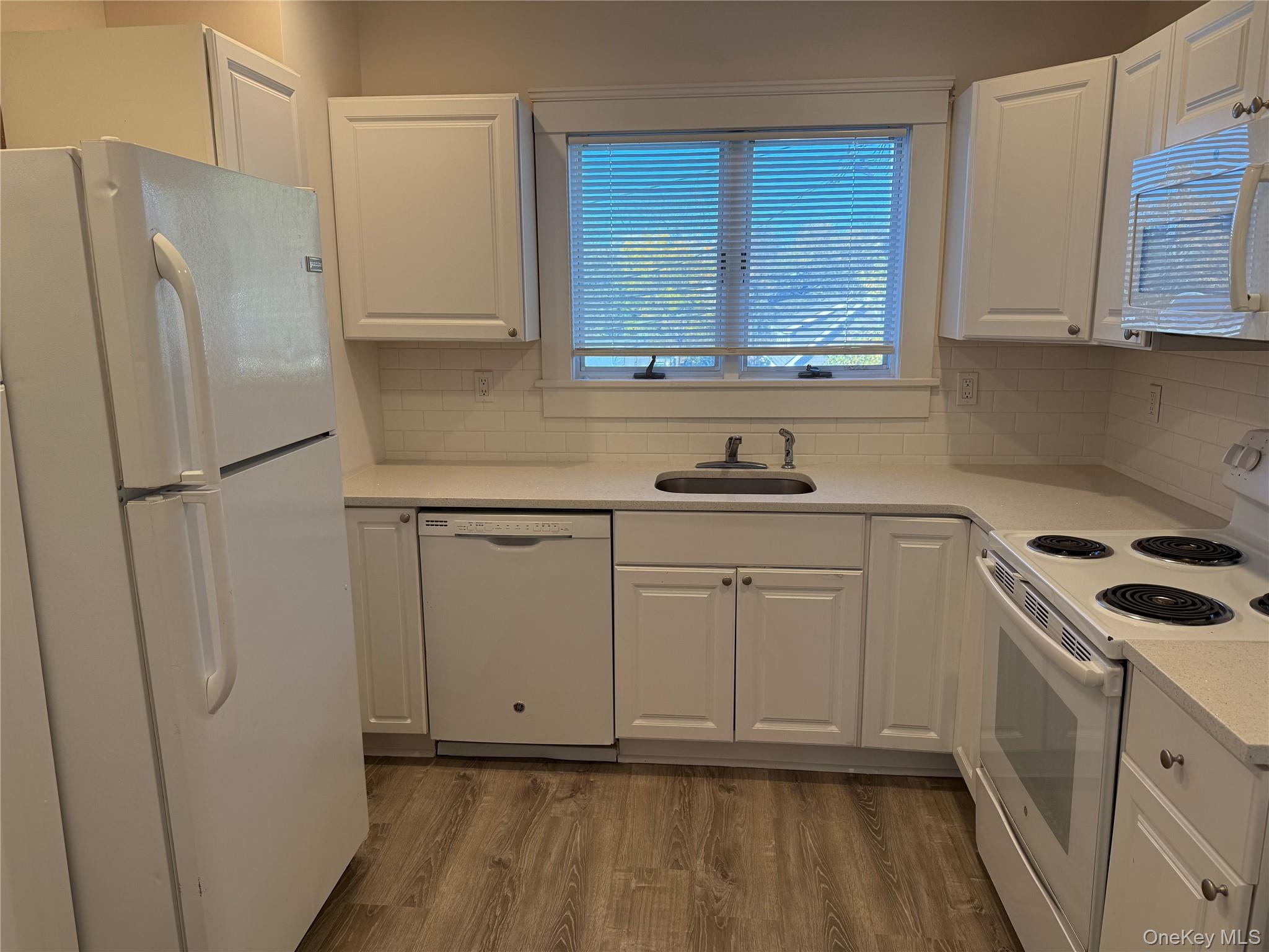 593 Main Street # A, Islip, NY 11751