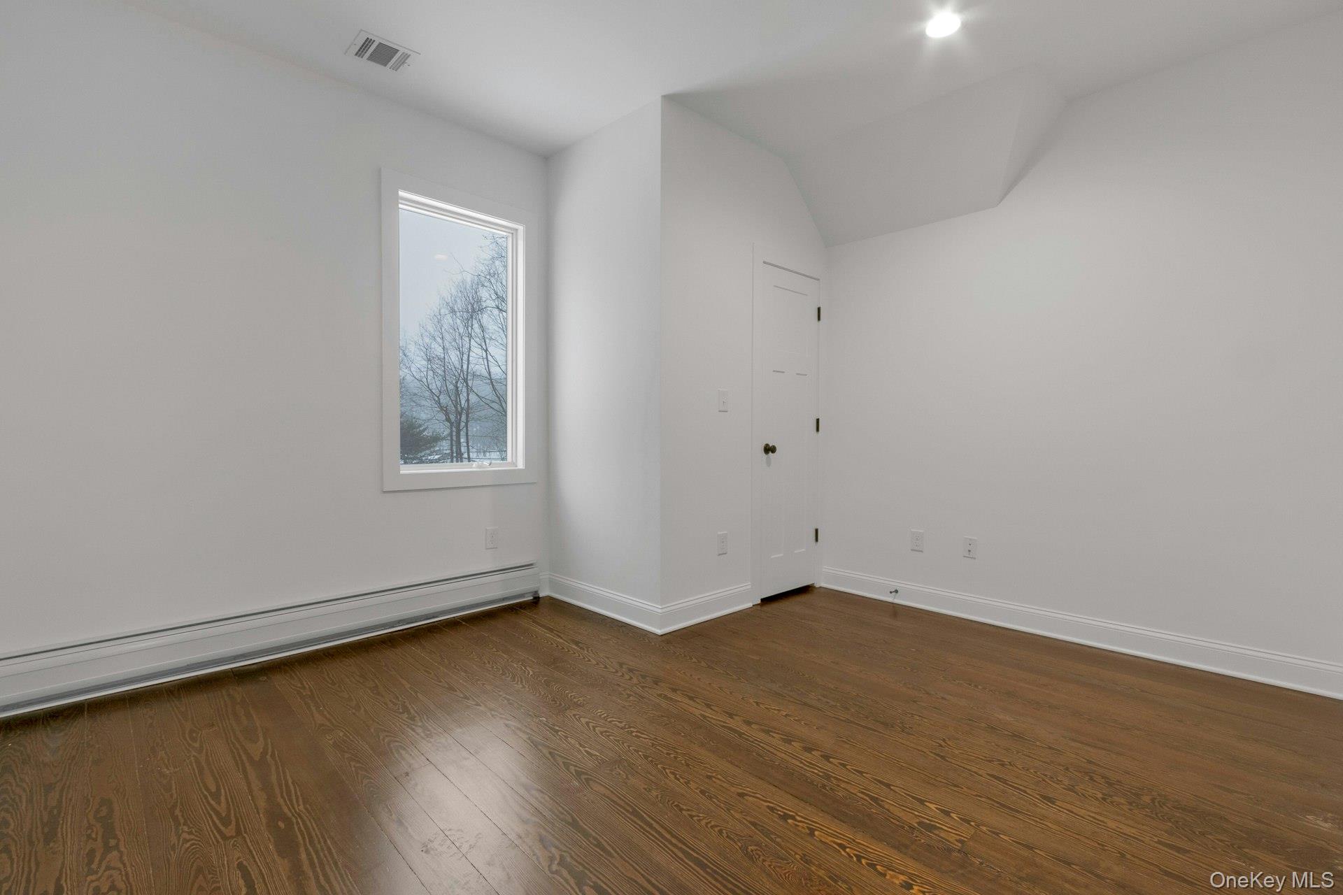 570 Kings Highway, Valley Cottage, NY 10989