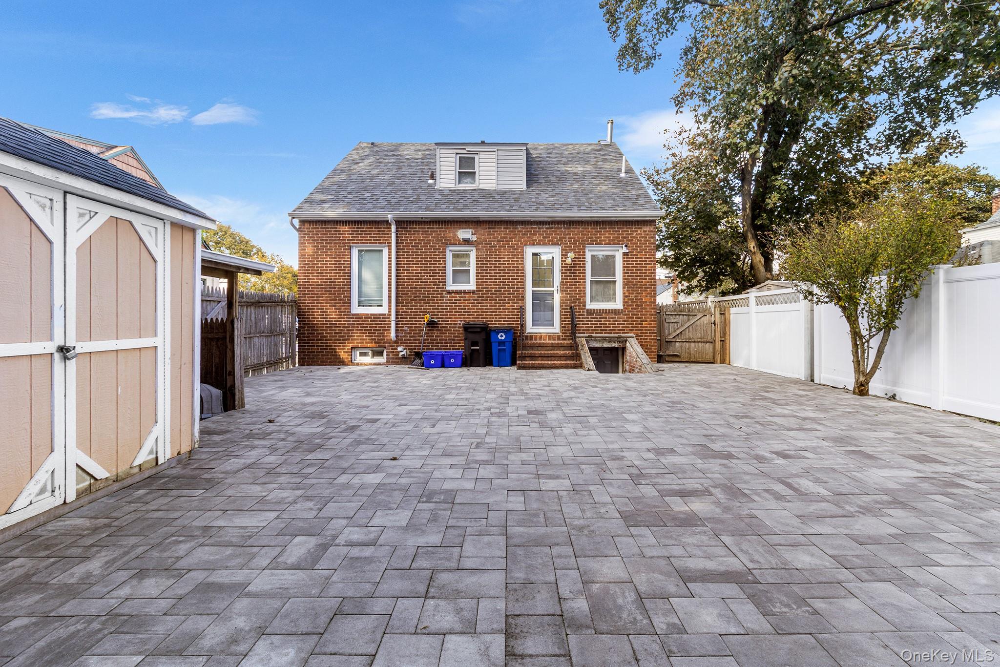 800 Wesley Street, North Baldwin, NY 11510