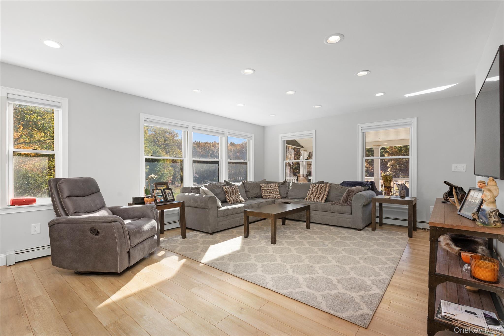 216 North Road, Red Hook, NY 12571