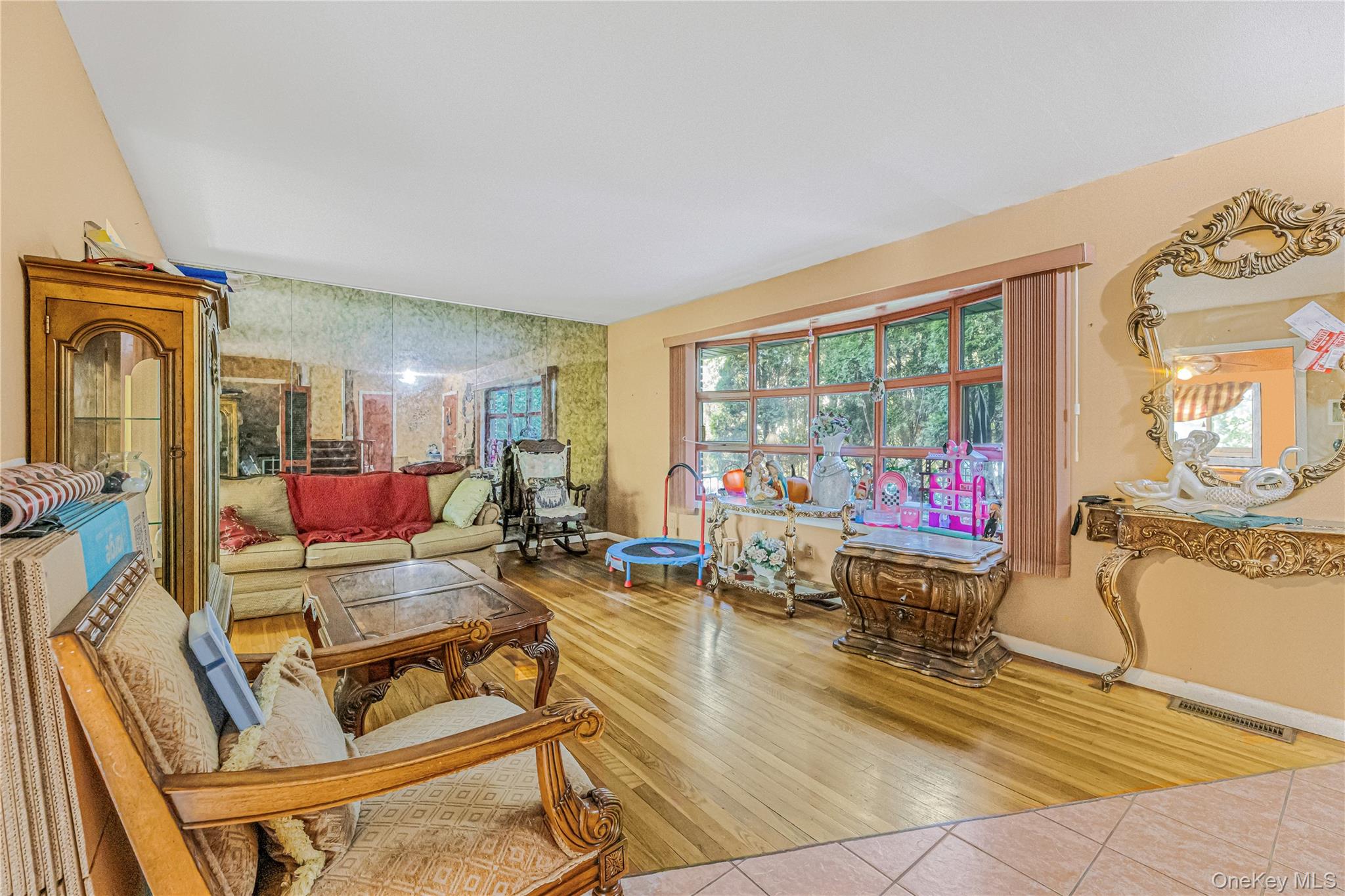 15 Wayne Way, White Plains, NY 10607