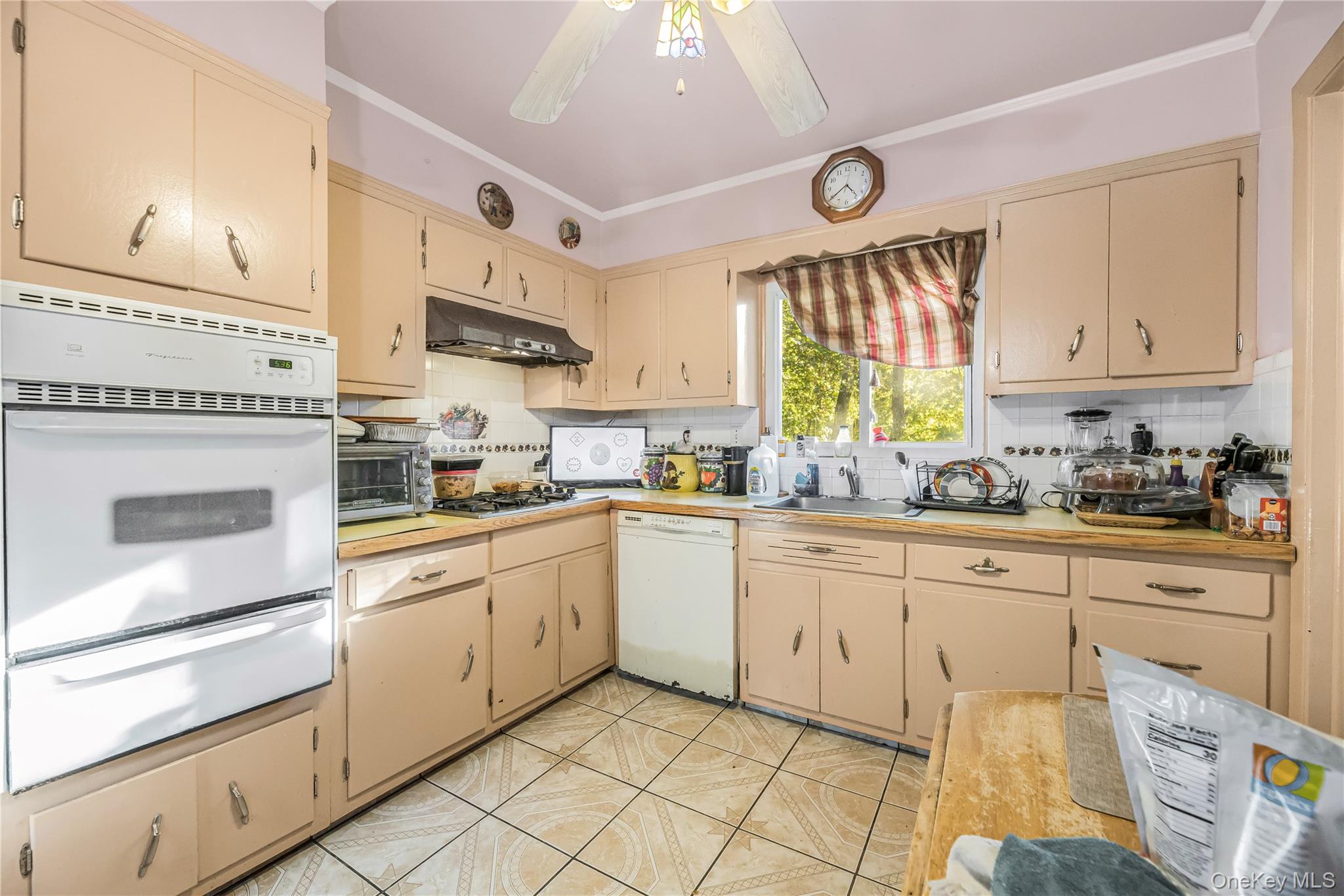 15 Wayne Way, White Plains, NY 10607