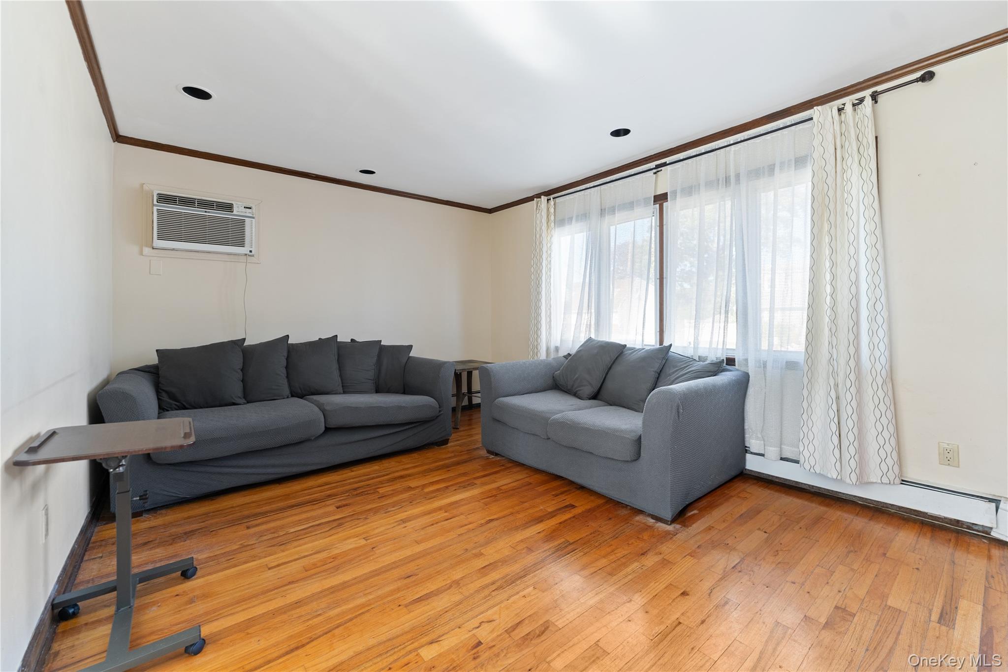 90 27th Street, Copiague, NY 11726