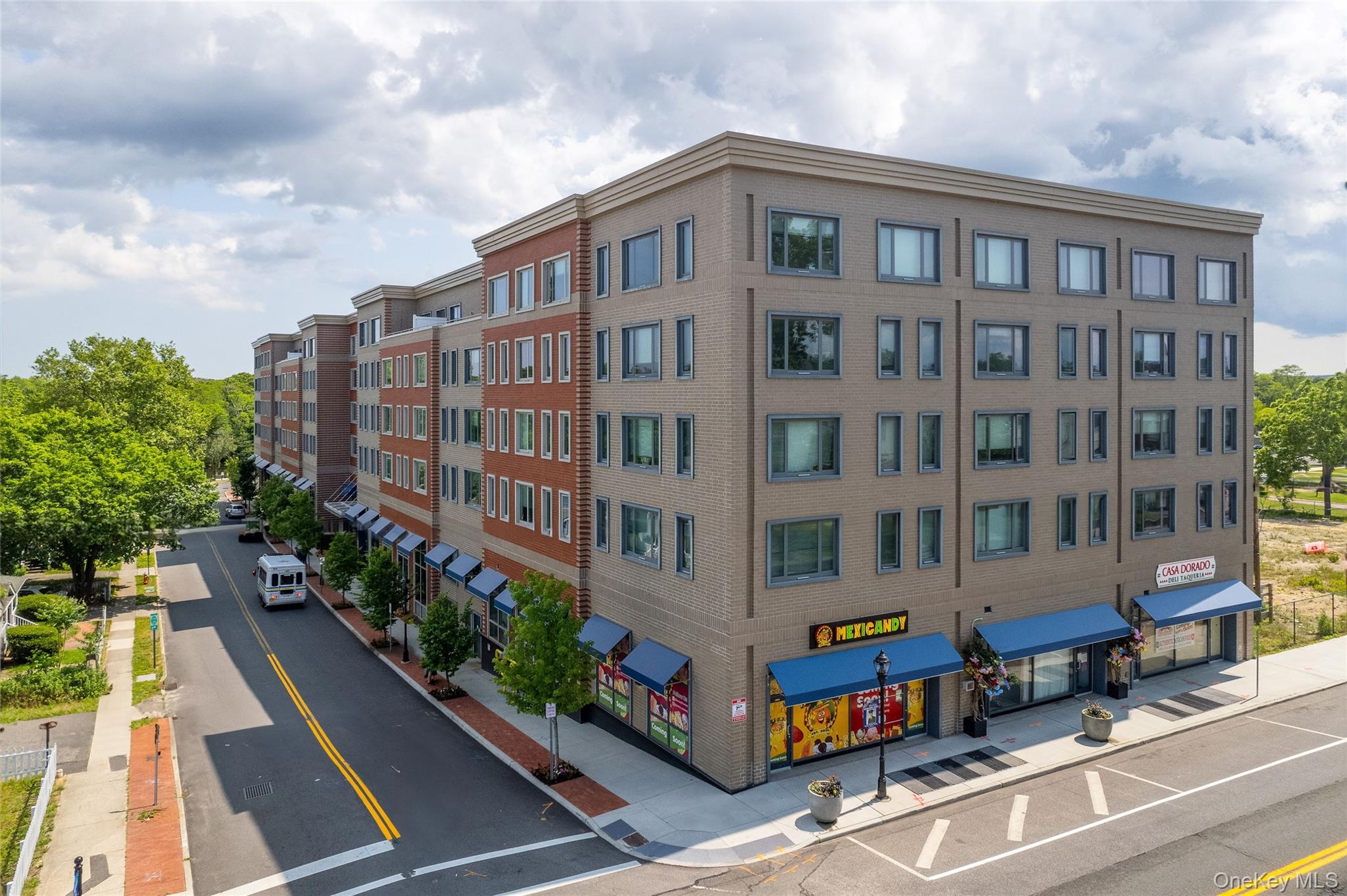 221 E Main Street # 227, Riverhead, NY 11901