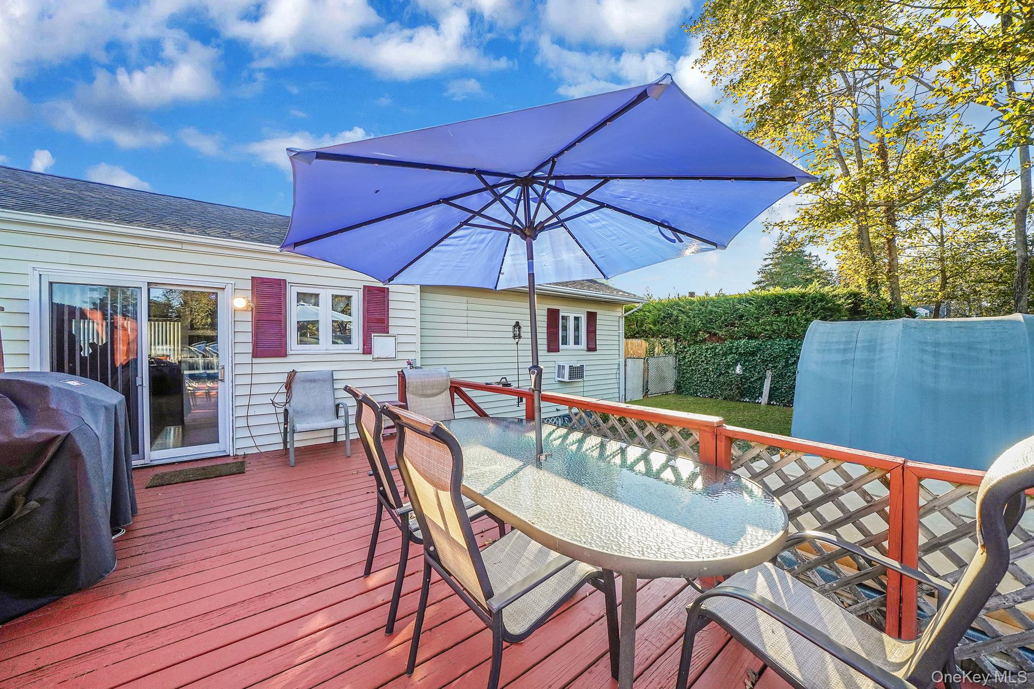 4 Neptune Avenue, East Patchogue, NY 11772