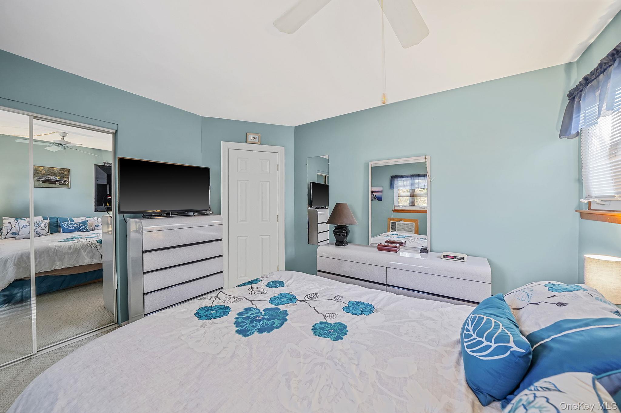 4 Neptune Avenue, East Patchogue, NY 11772