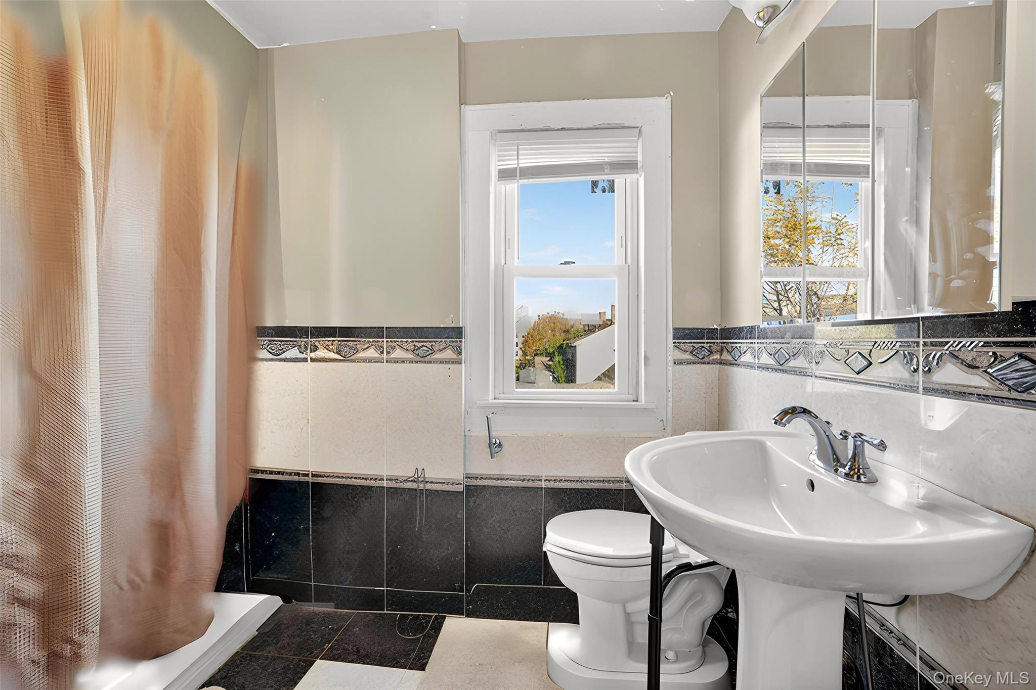 17 Mount Joy Place, New Rochelle, NY 10801