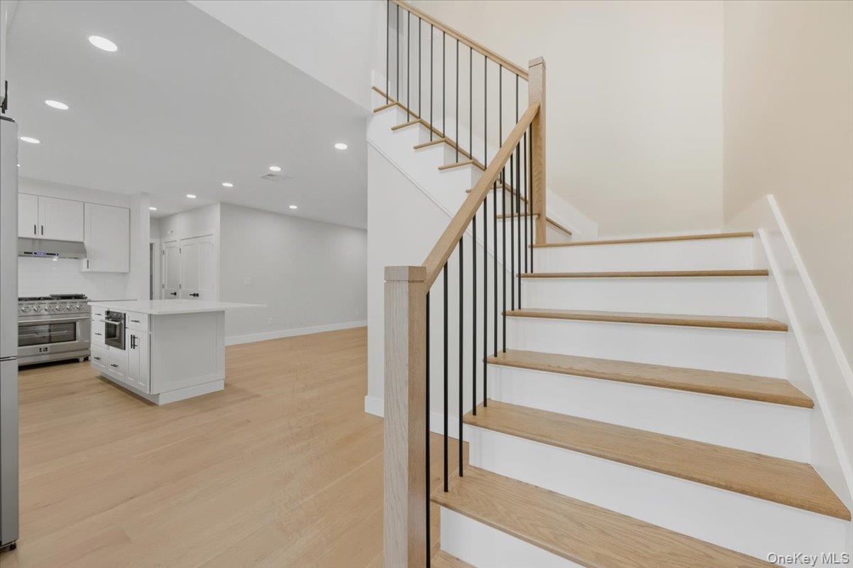 7 Hoover Lane, Bethpage, NY 11714