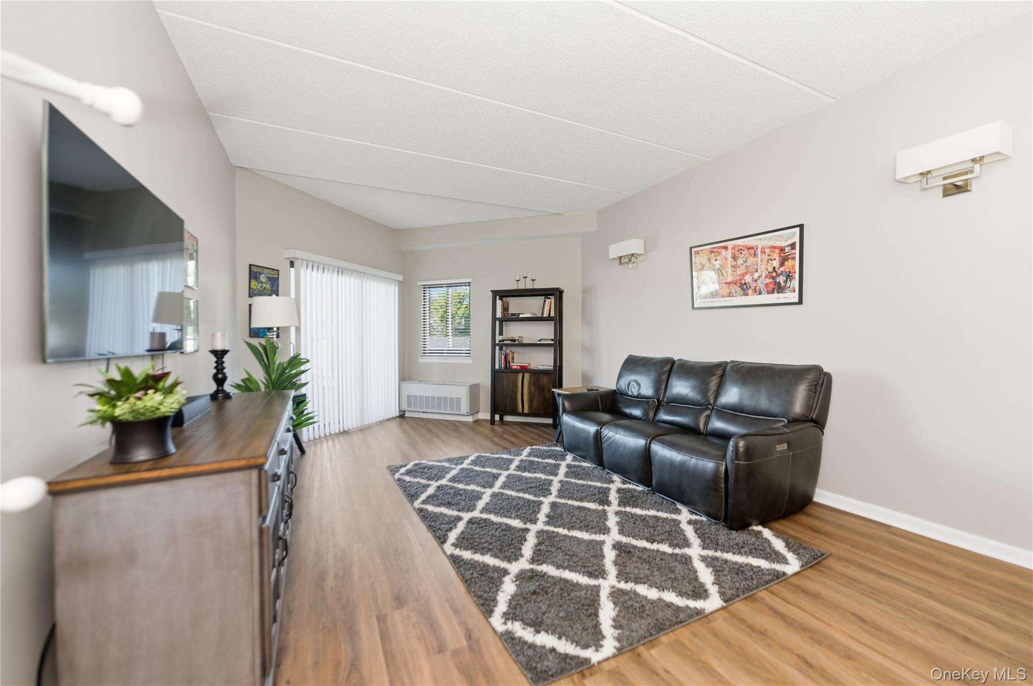 725 Miller Avenue # 111, Freeport, NY 11520