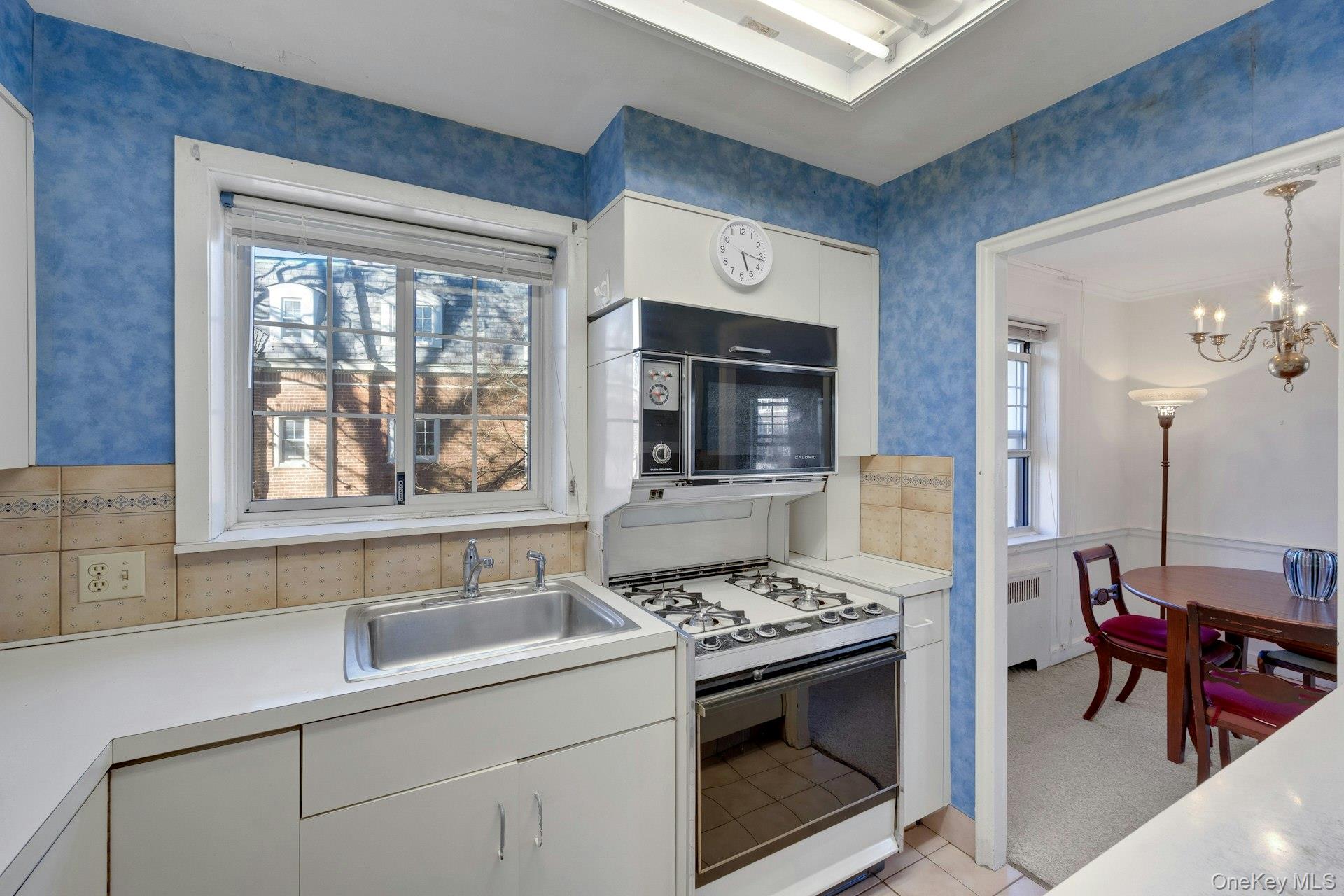 7 Chateaux Circle # 7H, Scarsdale, NY 10583