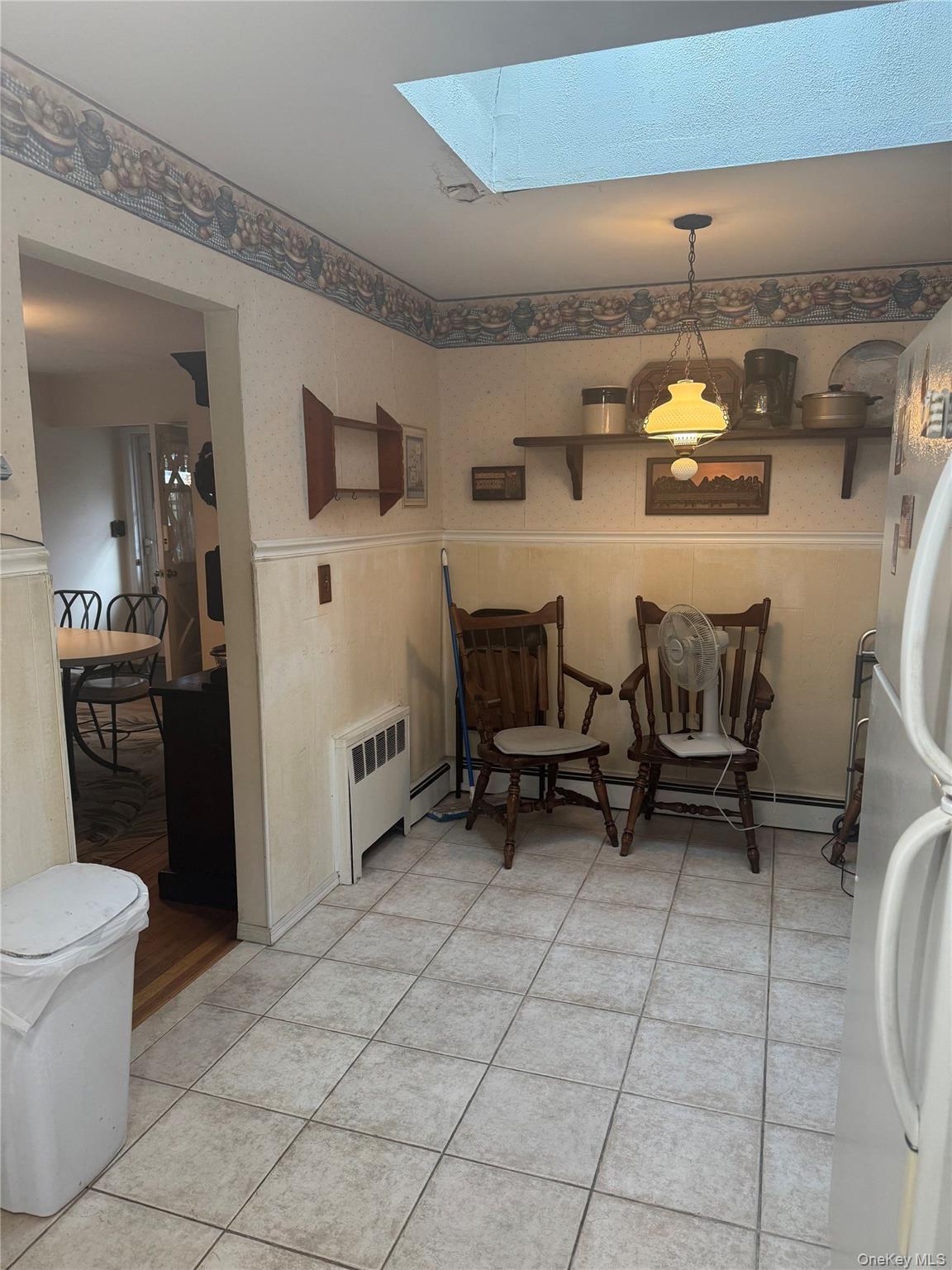 91 8th Ave, Kings Park, NY 11754