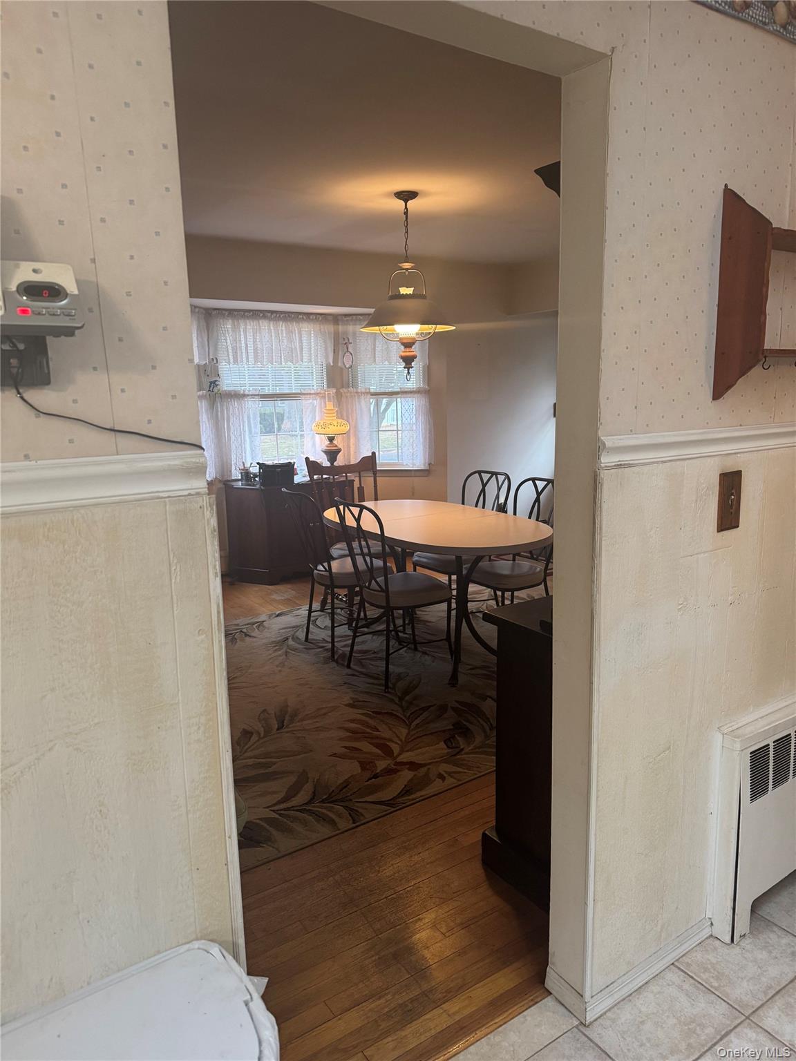 91 8th Ave, Kings Park, NY 11754