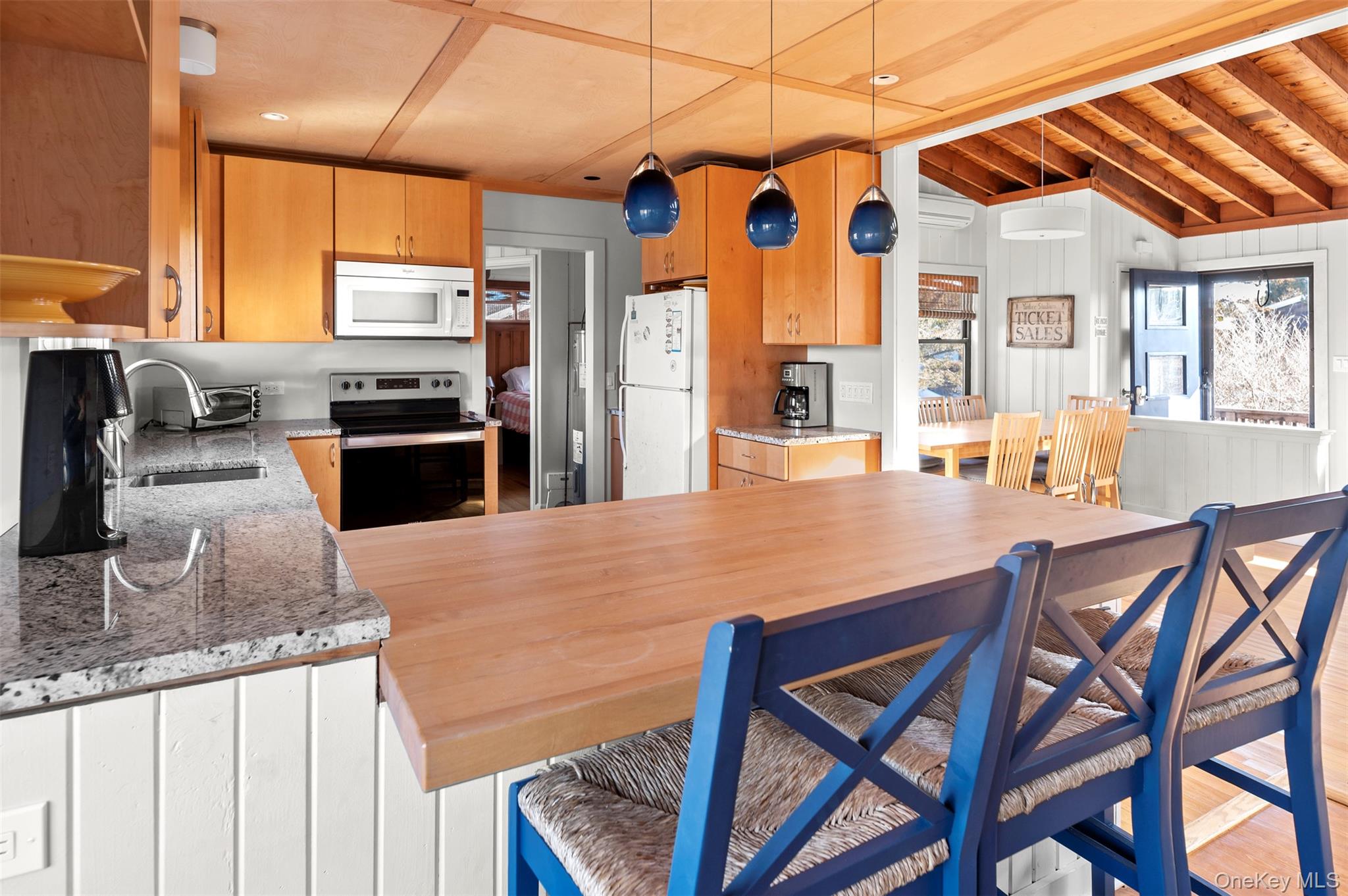 35 Sloop Walk, Summer Club, NY 11706