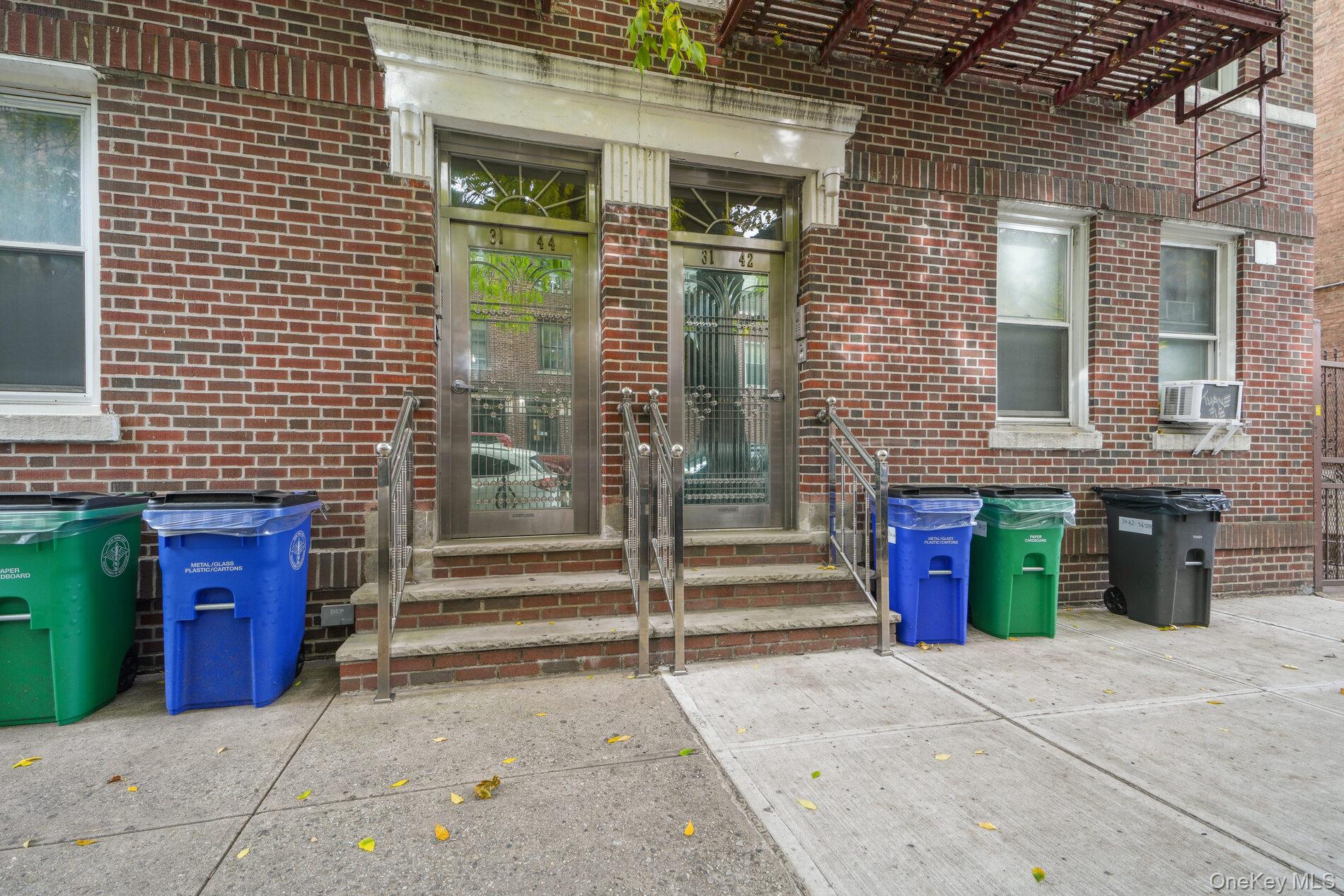 3142 34th Street, Astoria, NY 11106