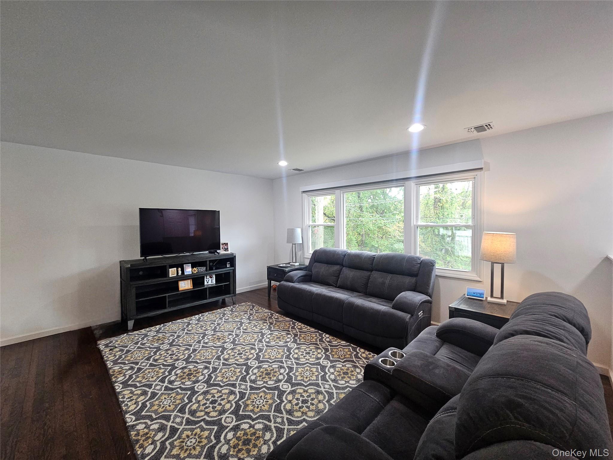 31 Brookhaven Drive, Rocky Point, NY 11778