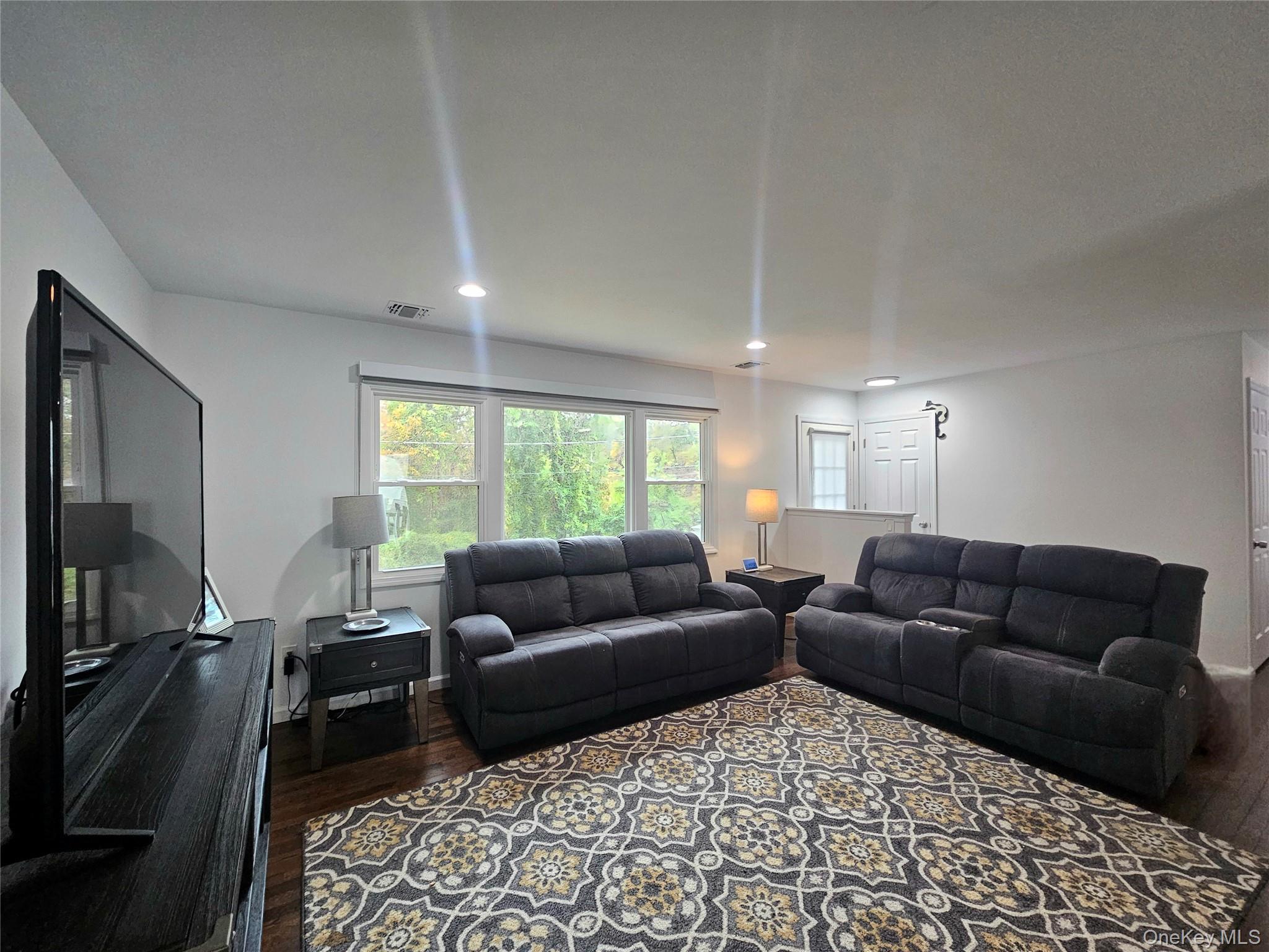 31 Brookhaven Drive, Rocky Point, NY 11778