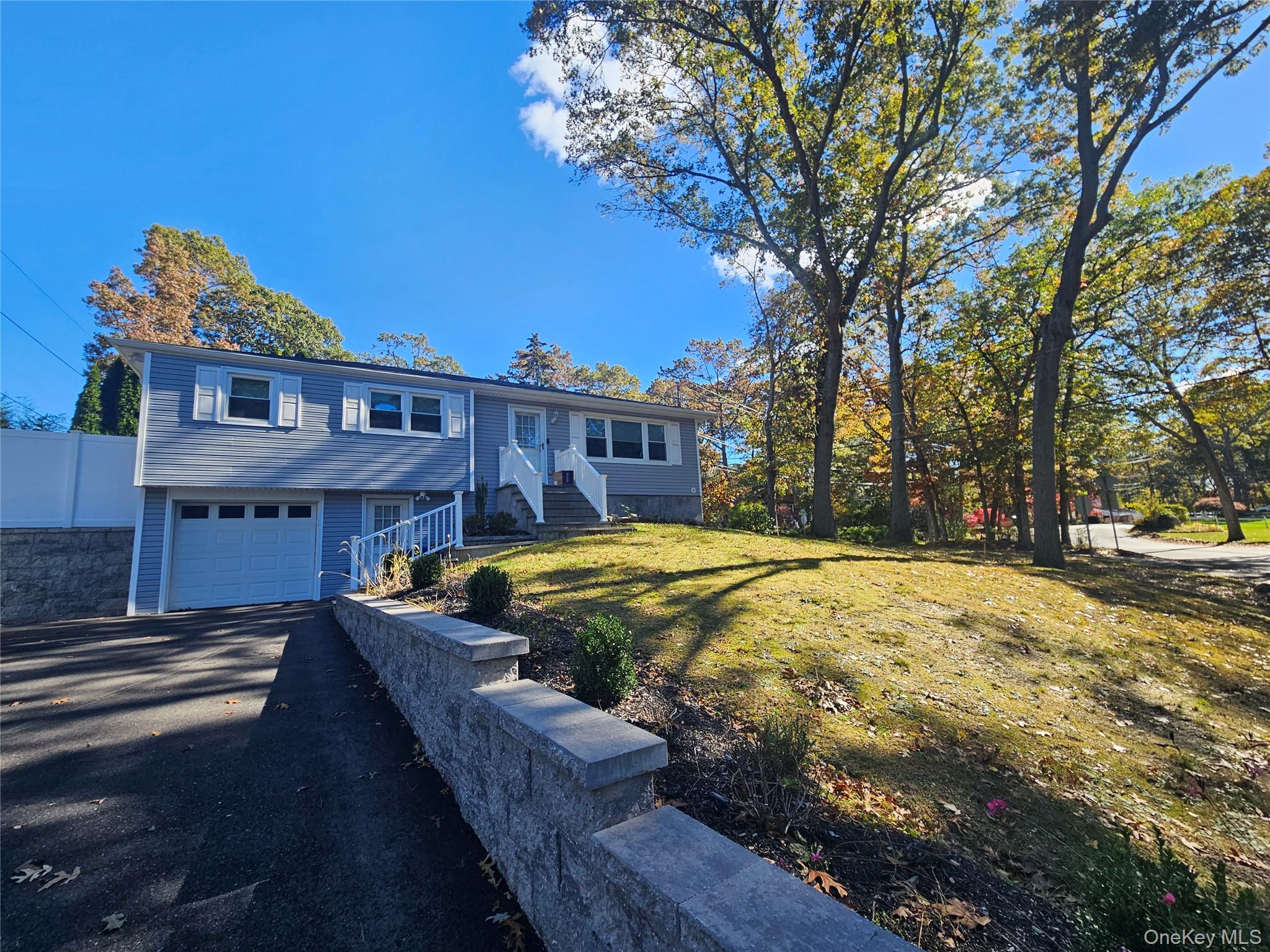 31 Brookhaven Drive, Rocky Point, NY 11778