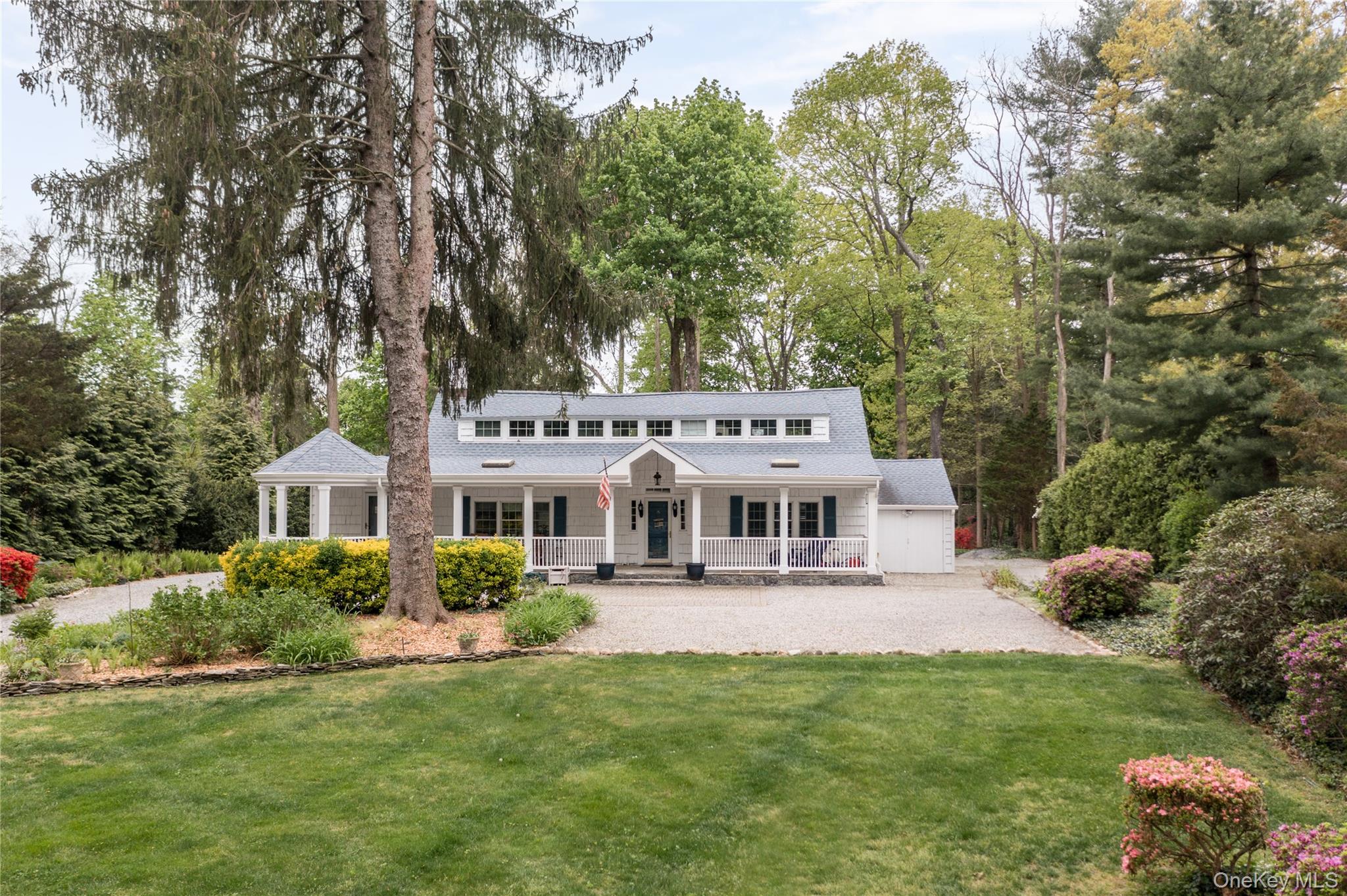 32 Hicks Lane, Old Westbury, NY 11568