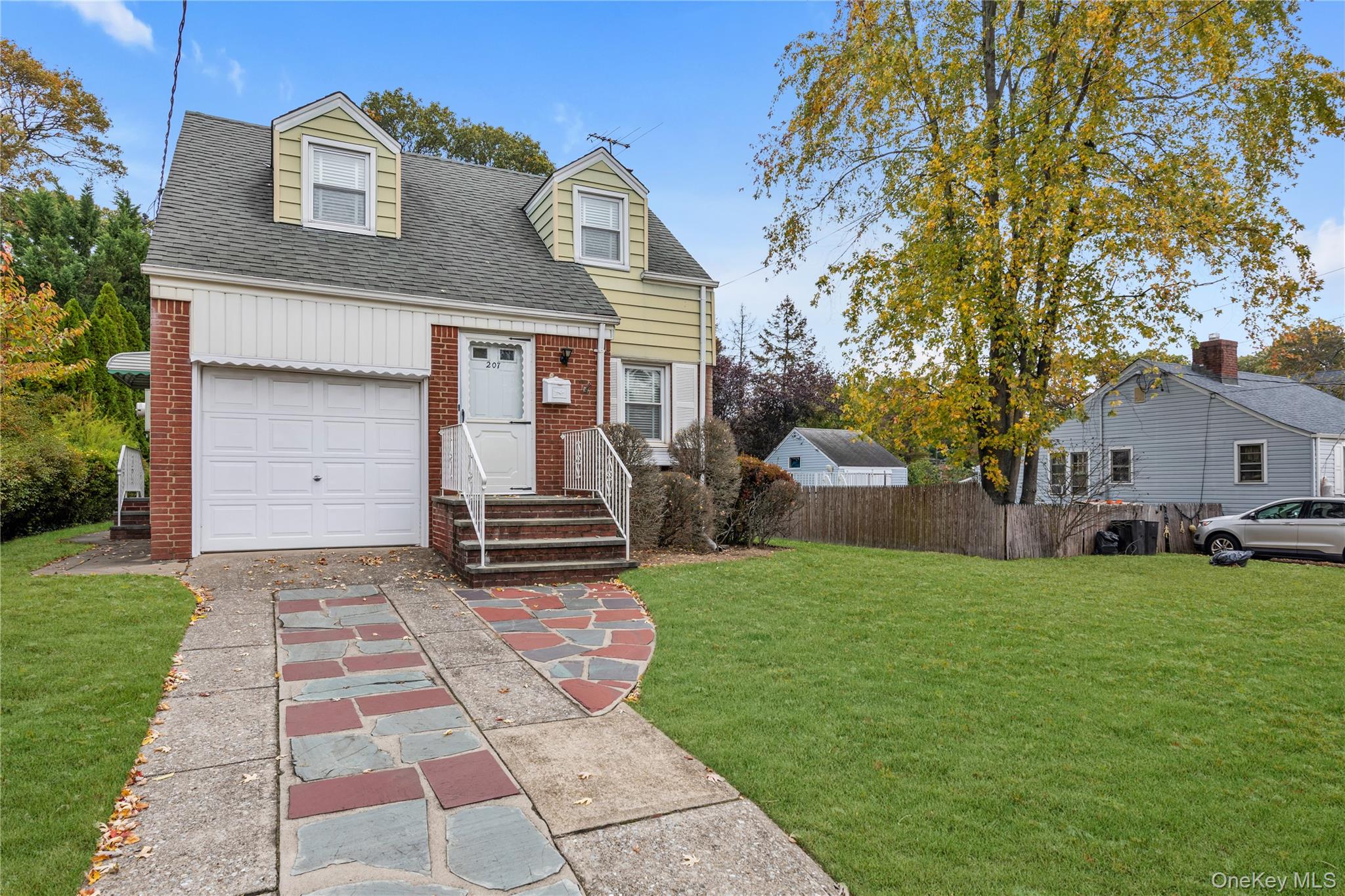 207 Motley Street, Valley Stream, NY 11580