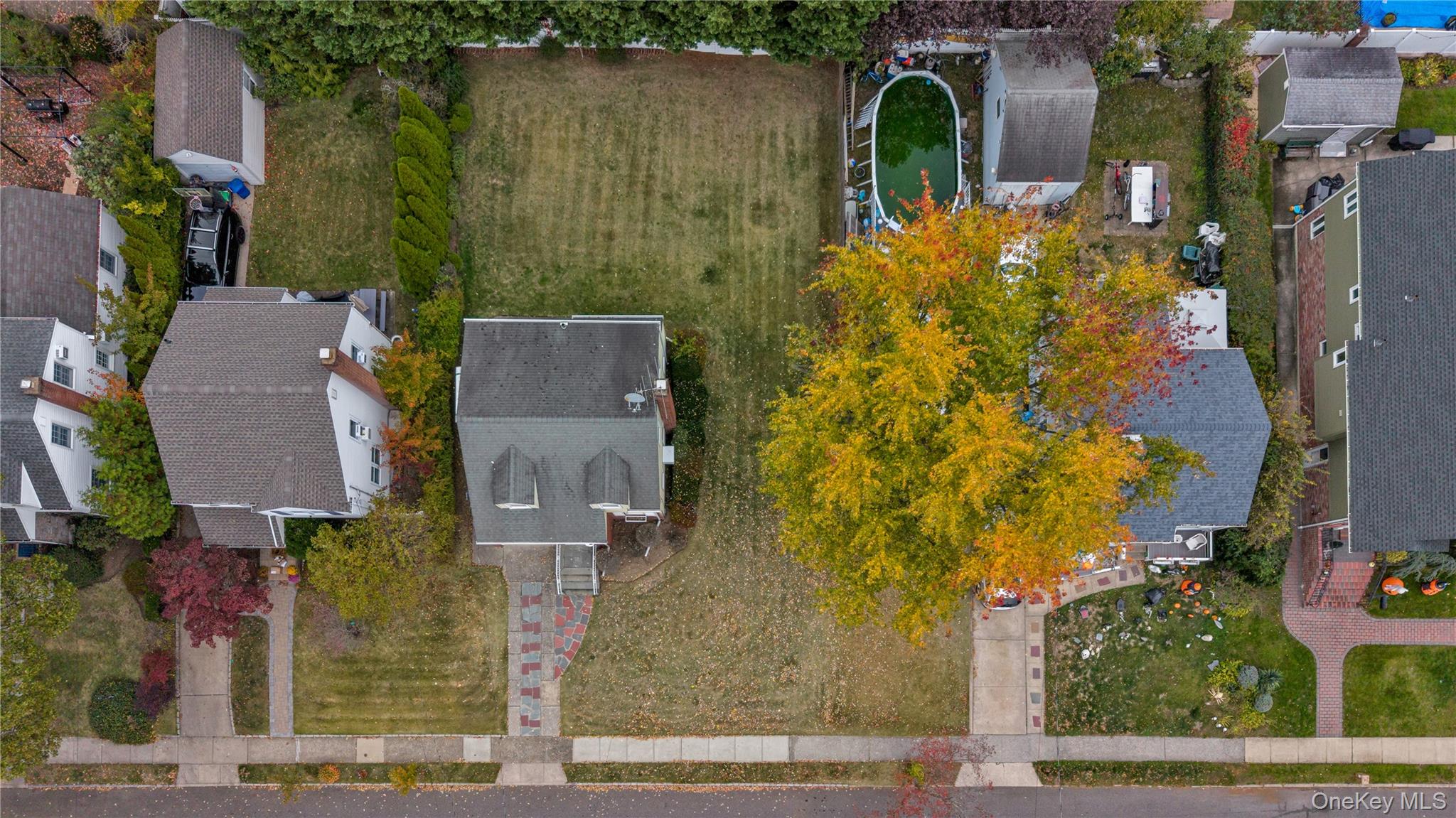 207 Motley Street, Valley Stream, NY 11580