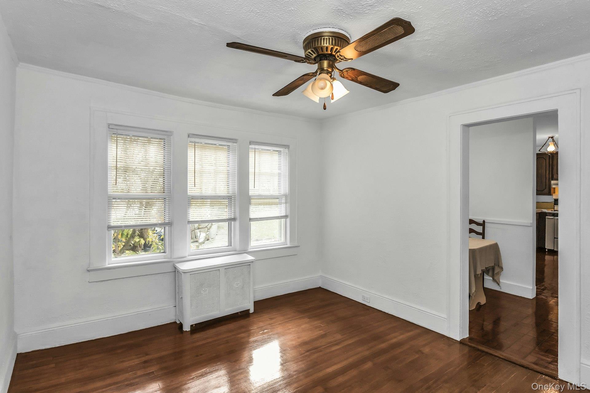 251 N Long Beach Avenue, Freeport, NY 11520