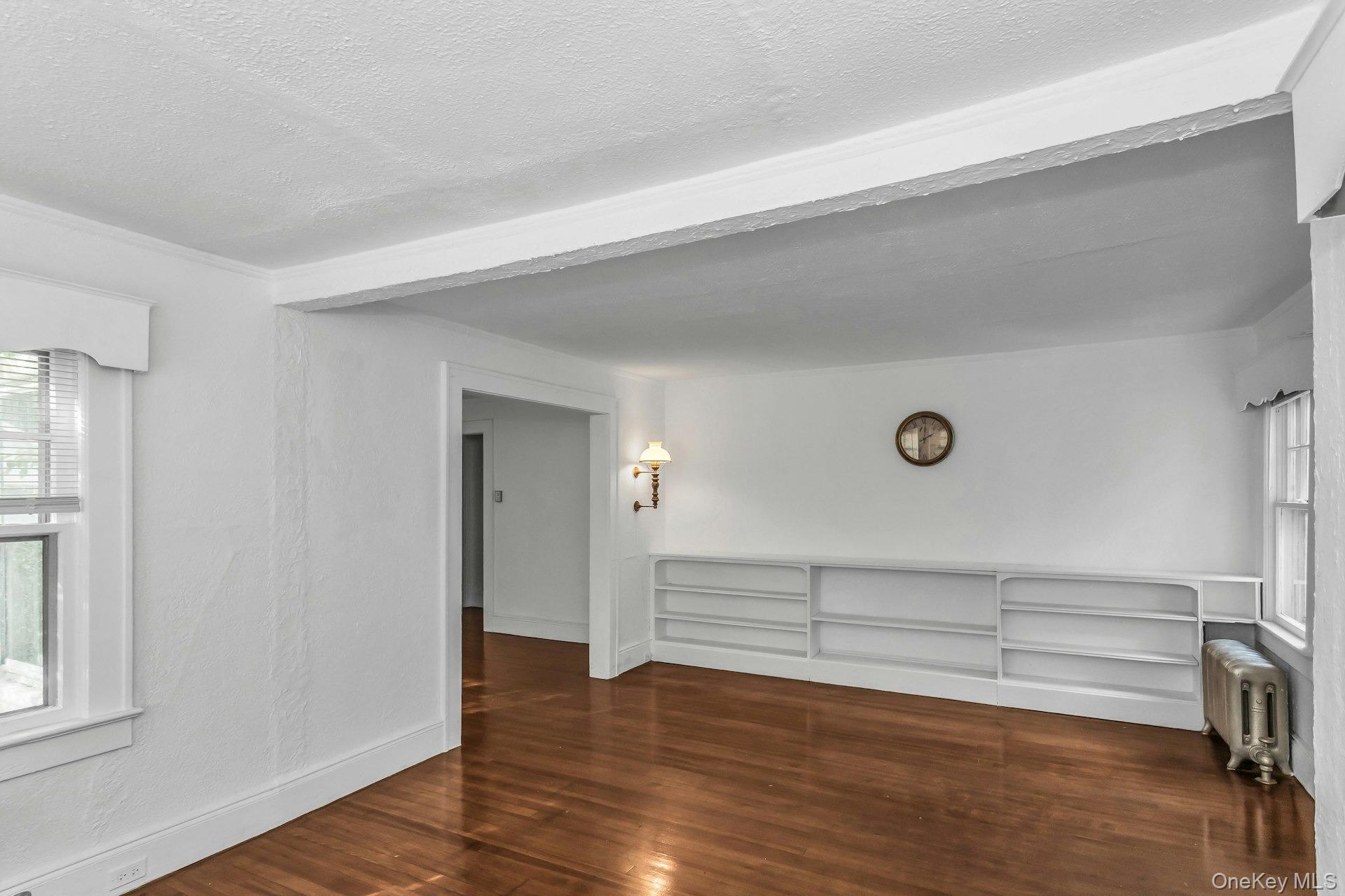 251 N Long Beach Avenue, Freeport, NY 11520