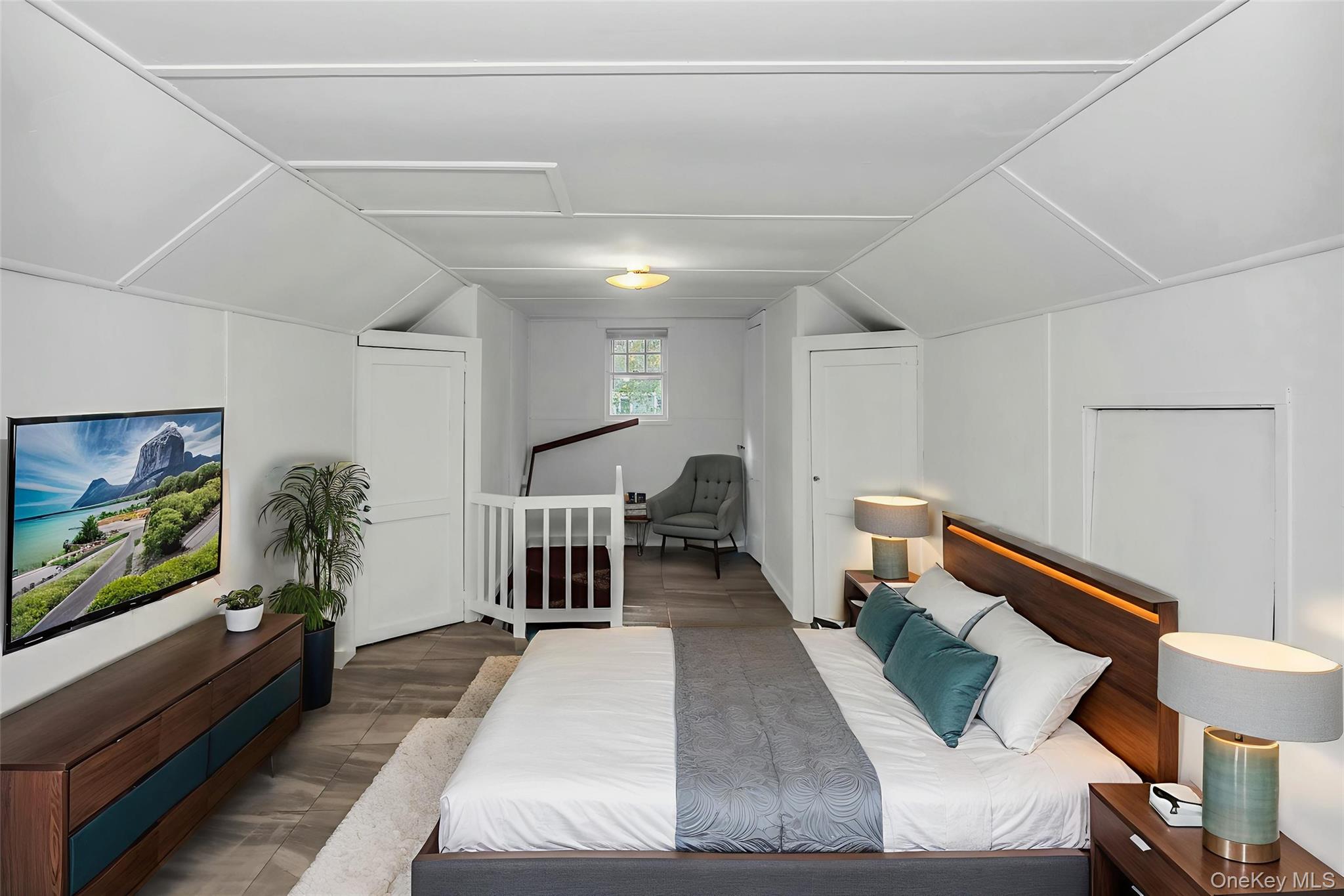 251 N Long Beach Avenue, Freeport, NY 11520