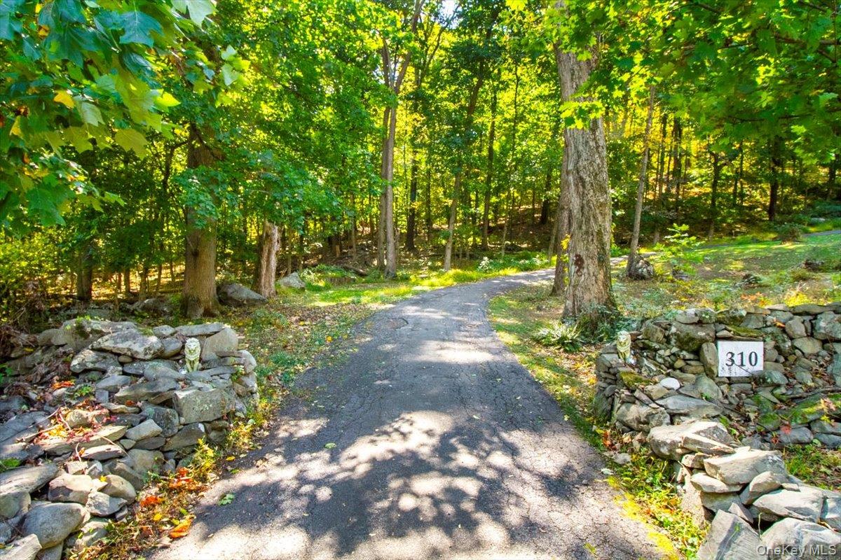 310 Oak Lane, Newburgh, NY 12550