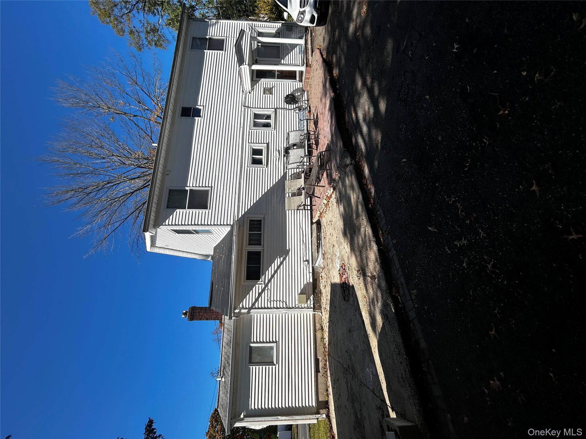 500 Oakwood Road, South Huntington, NY 11743