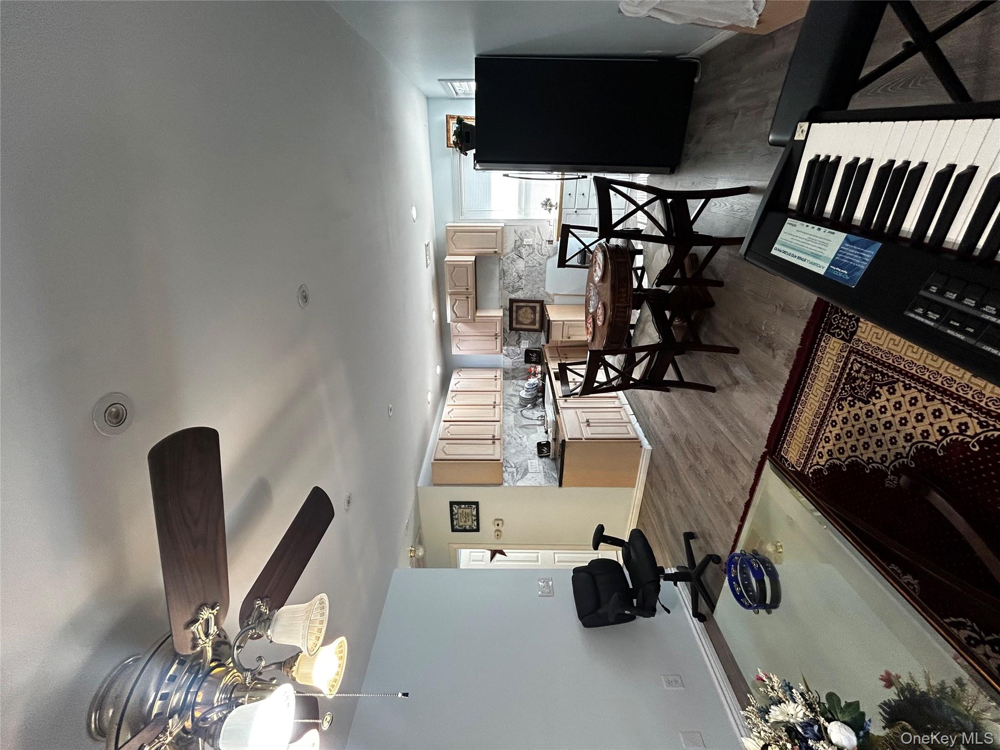 500 Oakwood Road, South Huntington, NY 11743